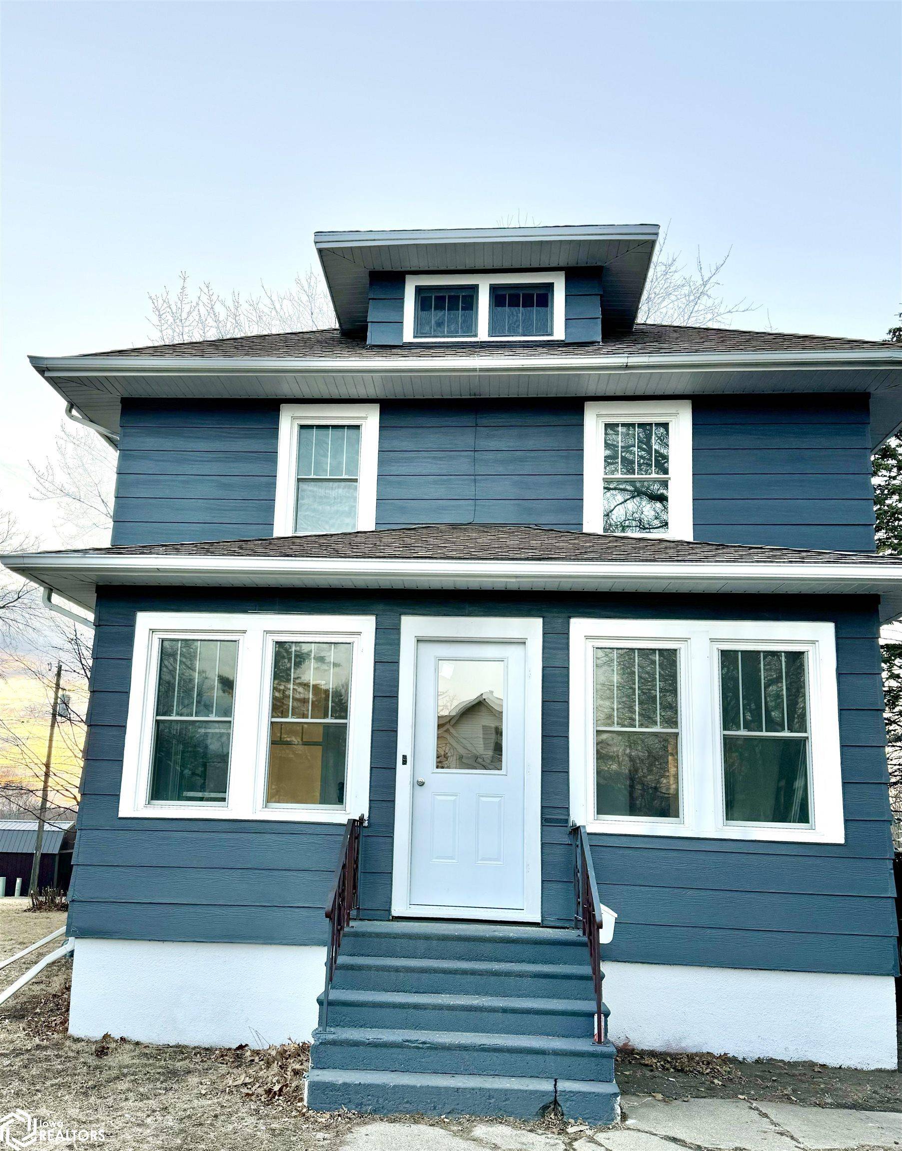 Northwood, IA 50459,102 4th St N