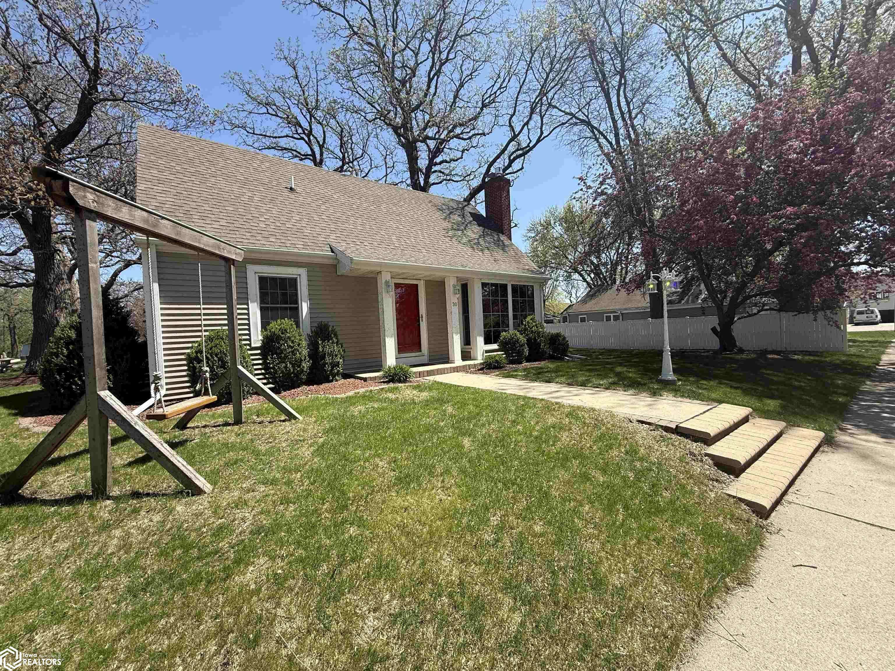 Clear Lake, IA 50428,30 Sunset View Dr
