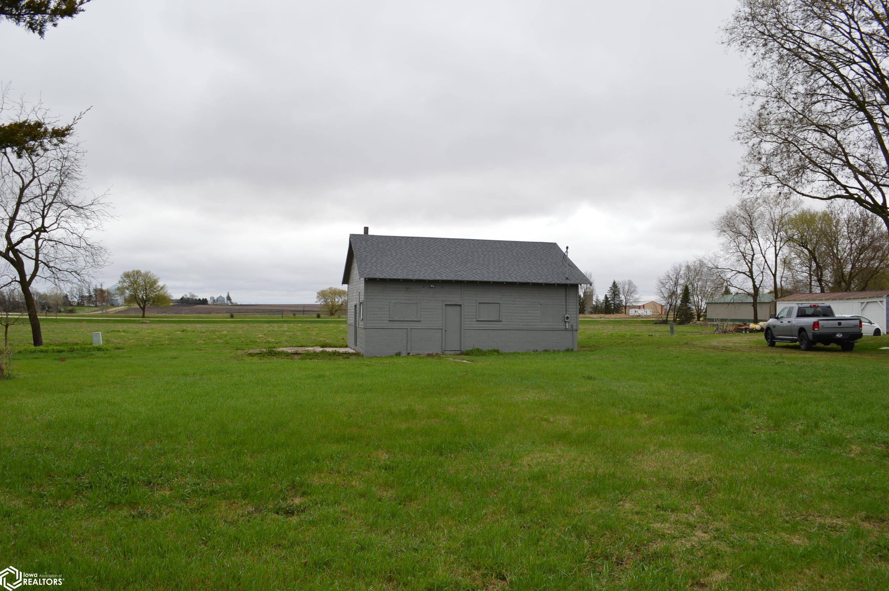 Geneva, IA 50633,201 Washington St