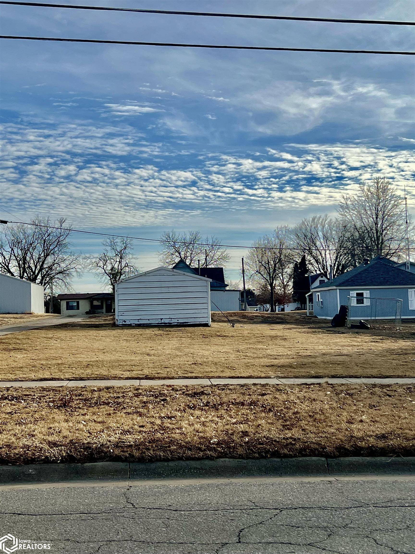 Oskaloosa, IA 52577-2009,1116 High Ave W