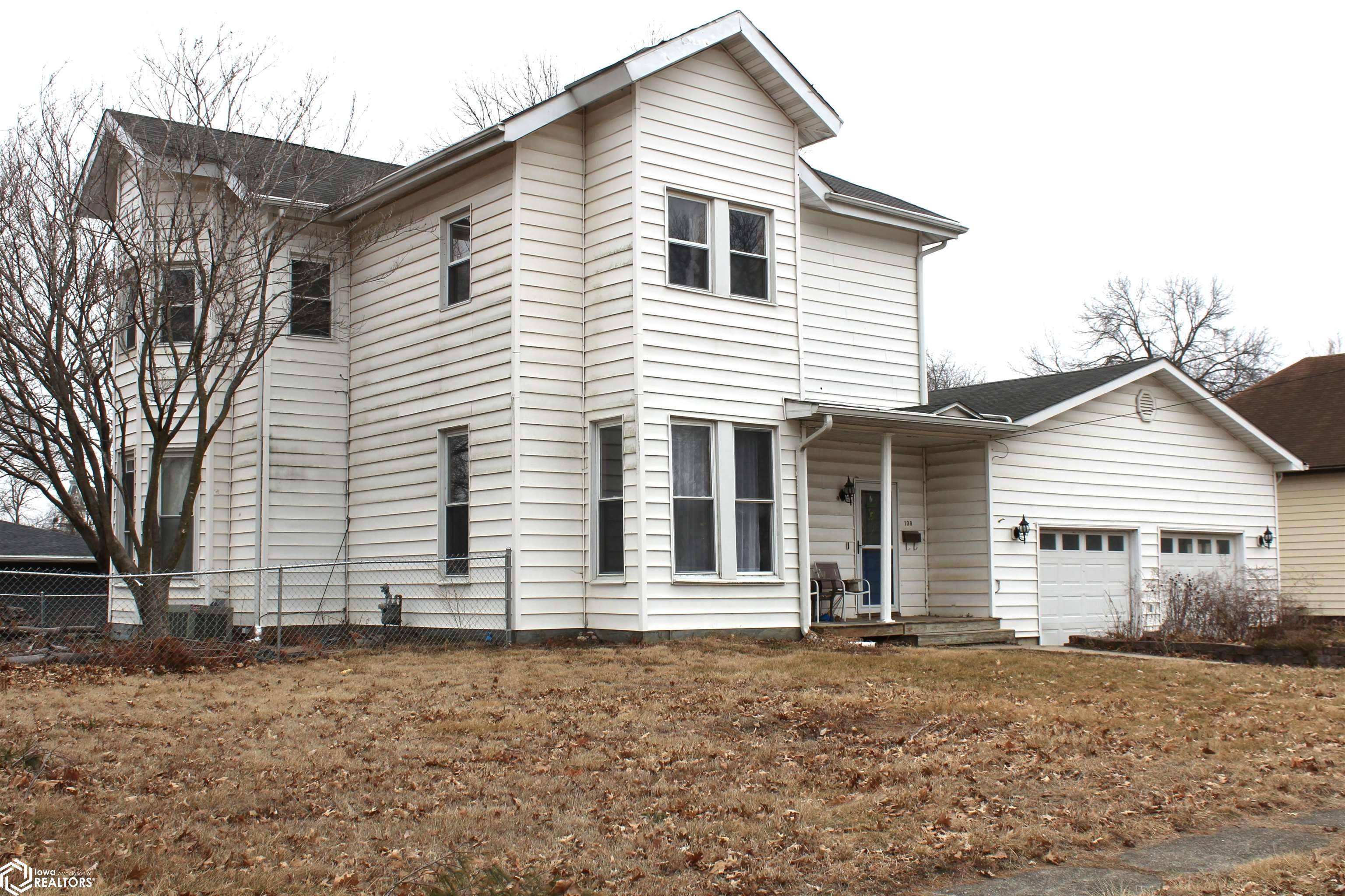 Bloomfield, IA 52537,108 N Bloomfield Ave
