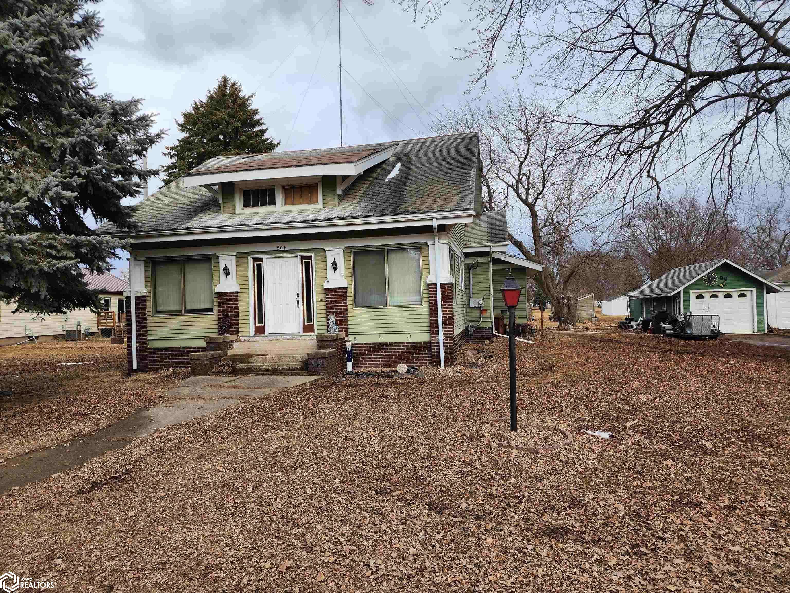 Battle Creek, IA 51006,504 Willow St