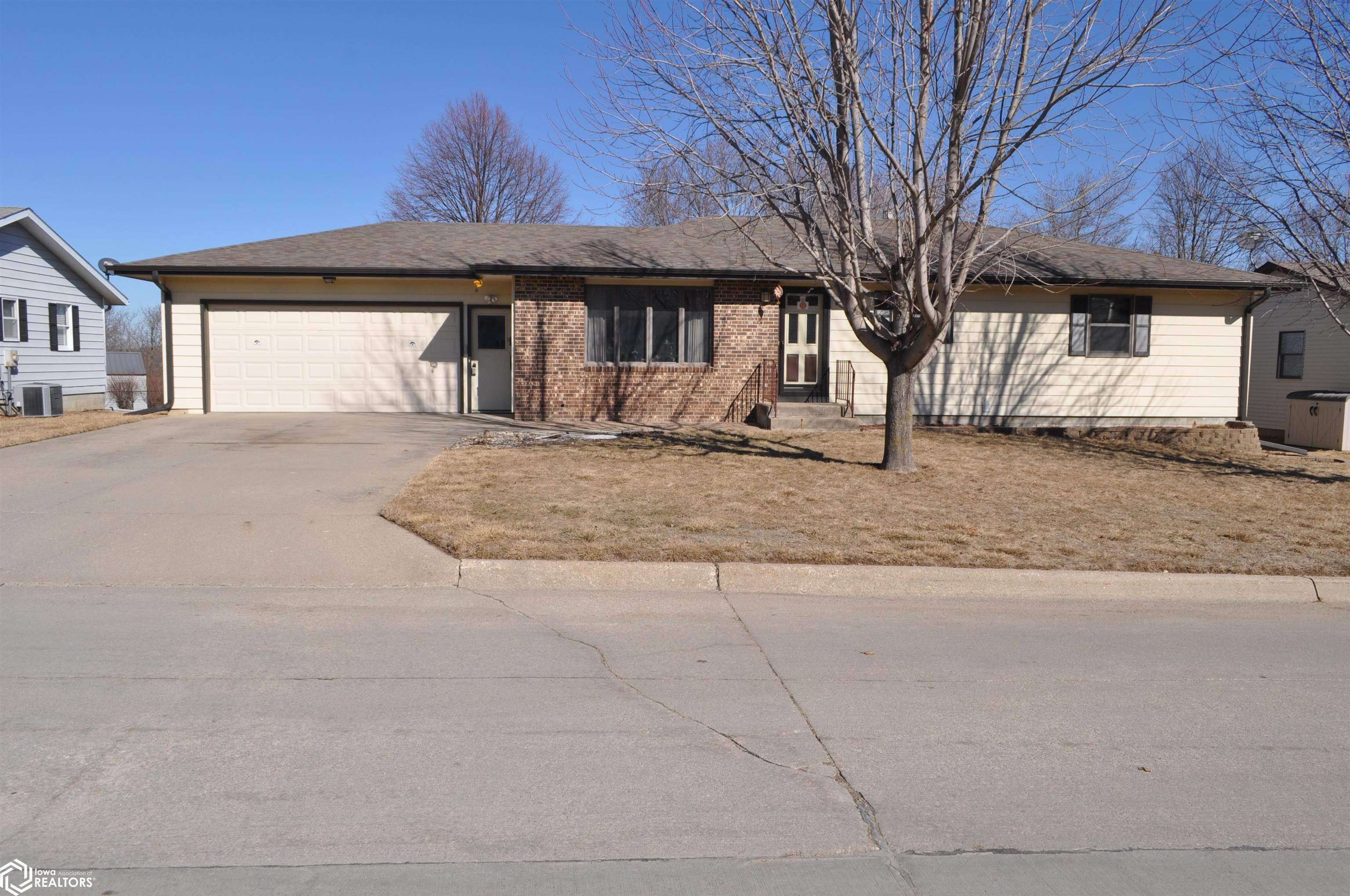 Carroll, IA 51401,639 Mockingbird Dr