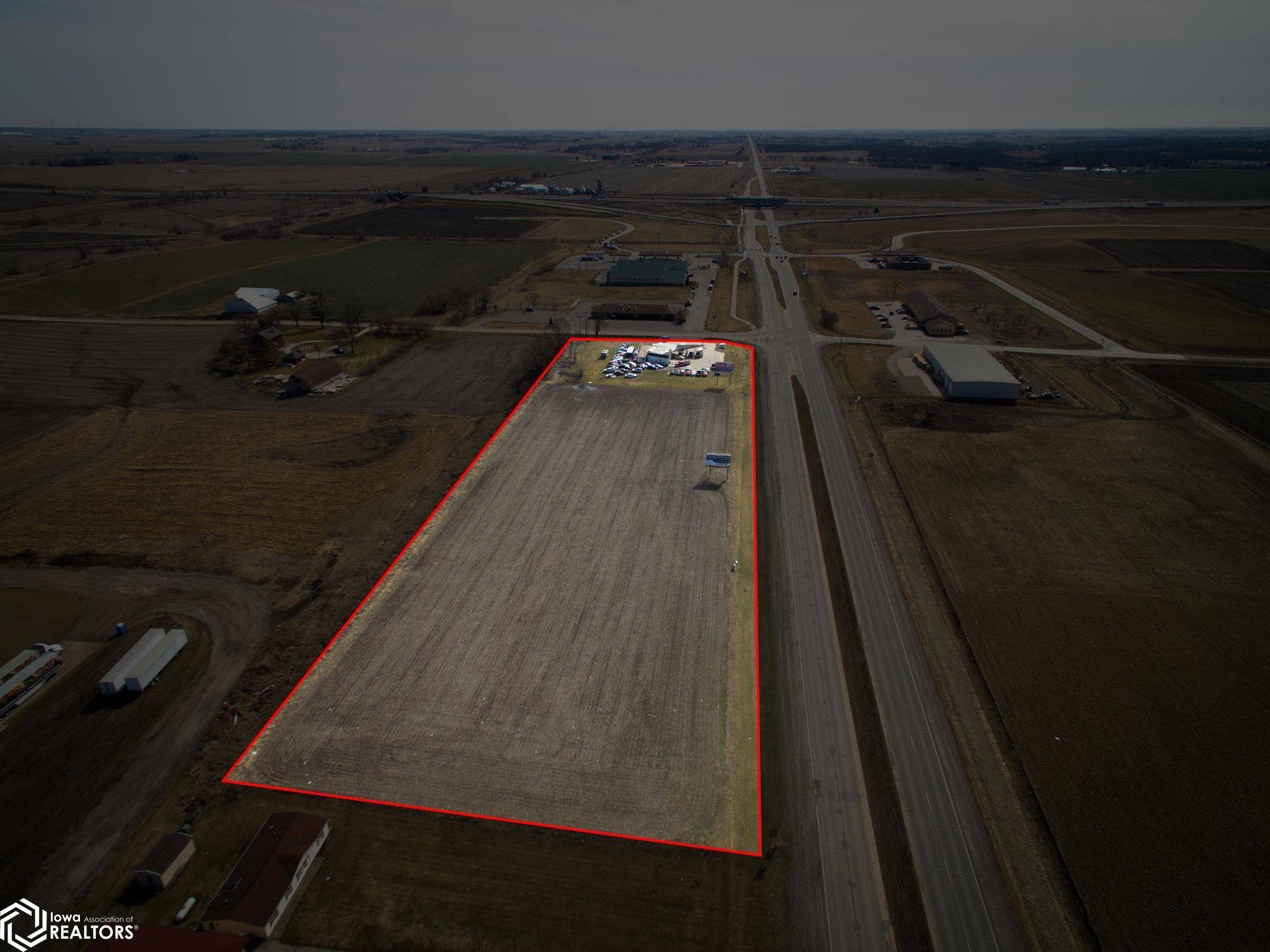 Grinnell, IA 50112,2048 West St S