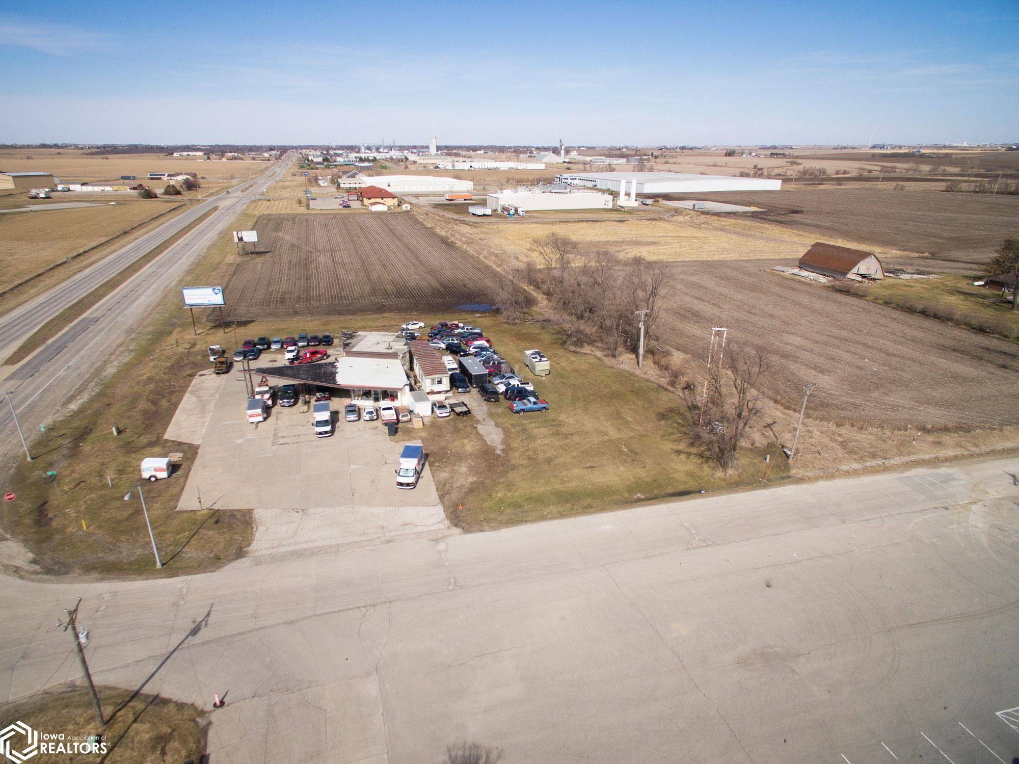 Grinnell, IA 50112,2048 West St S