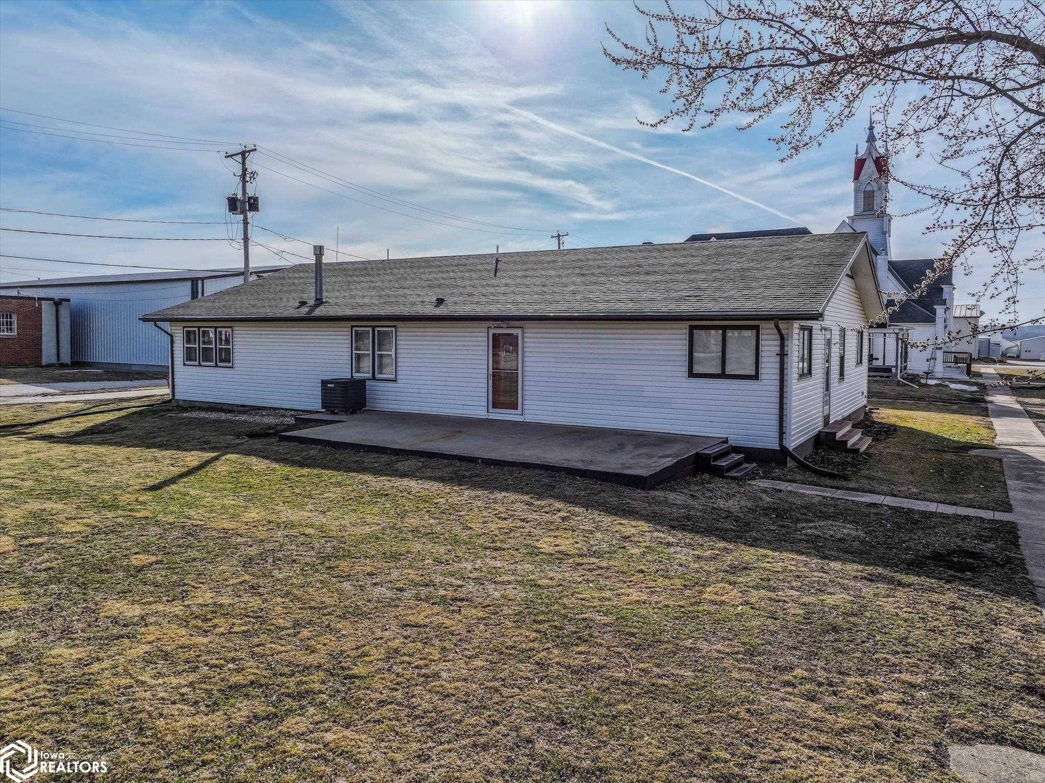 Dunlap, IA 51529,720 Jeroleman St