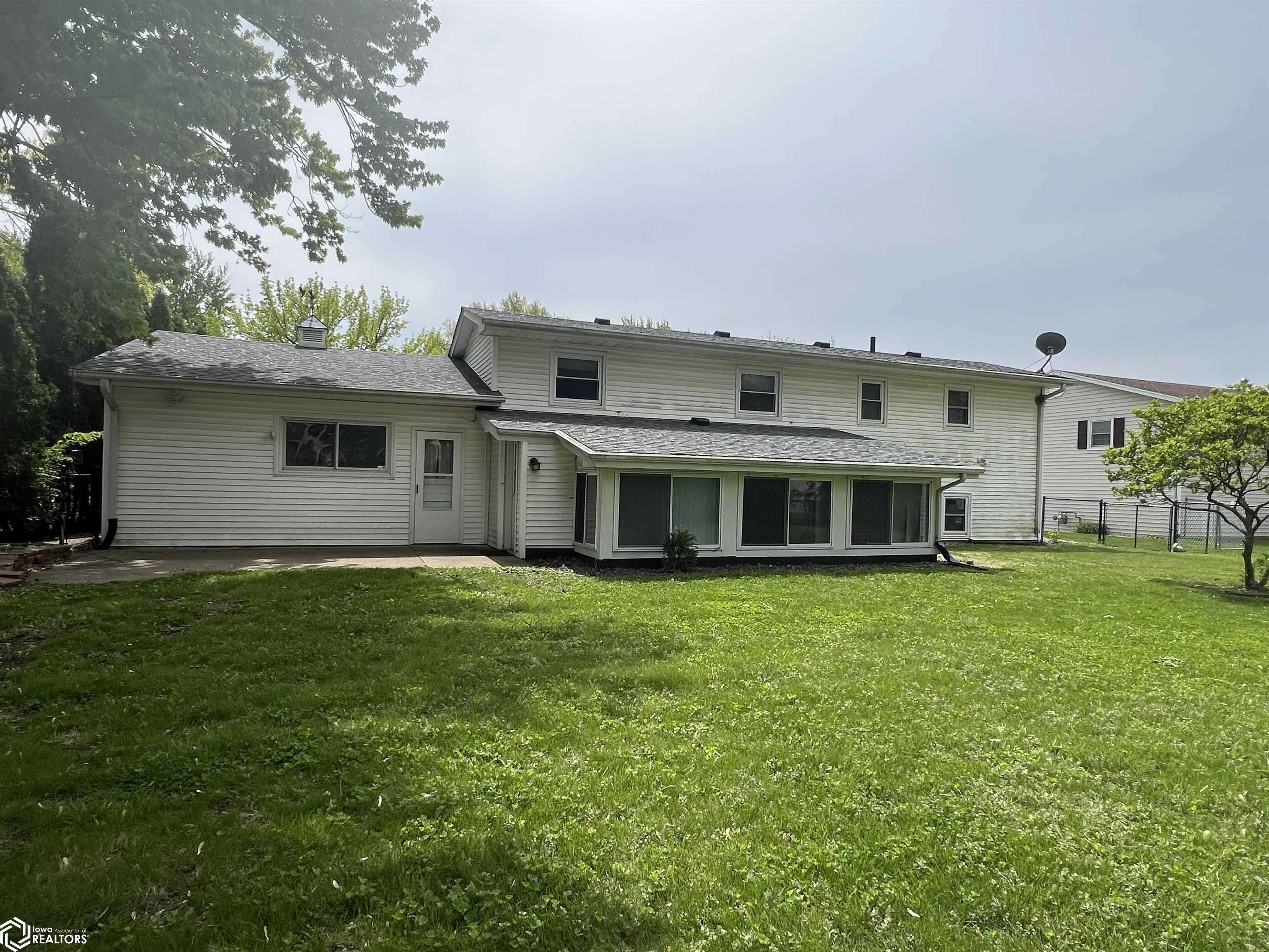 Burlington, IA 52601,2912 Garden Ave