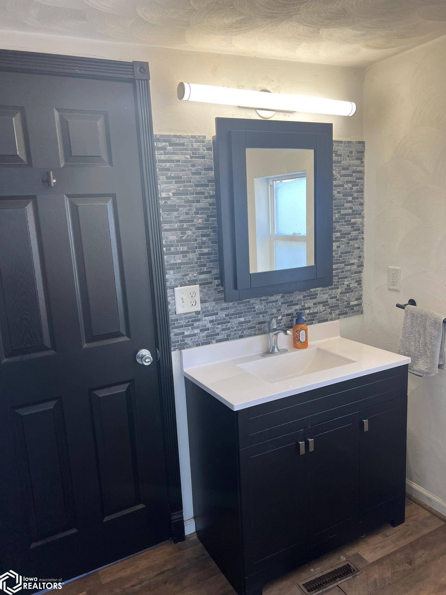 Burlington, IA 52601,1207 Patterson St