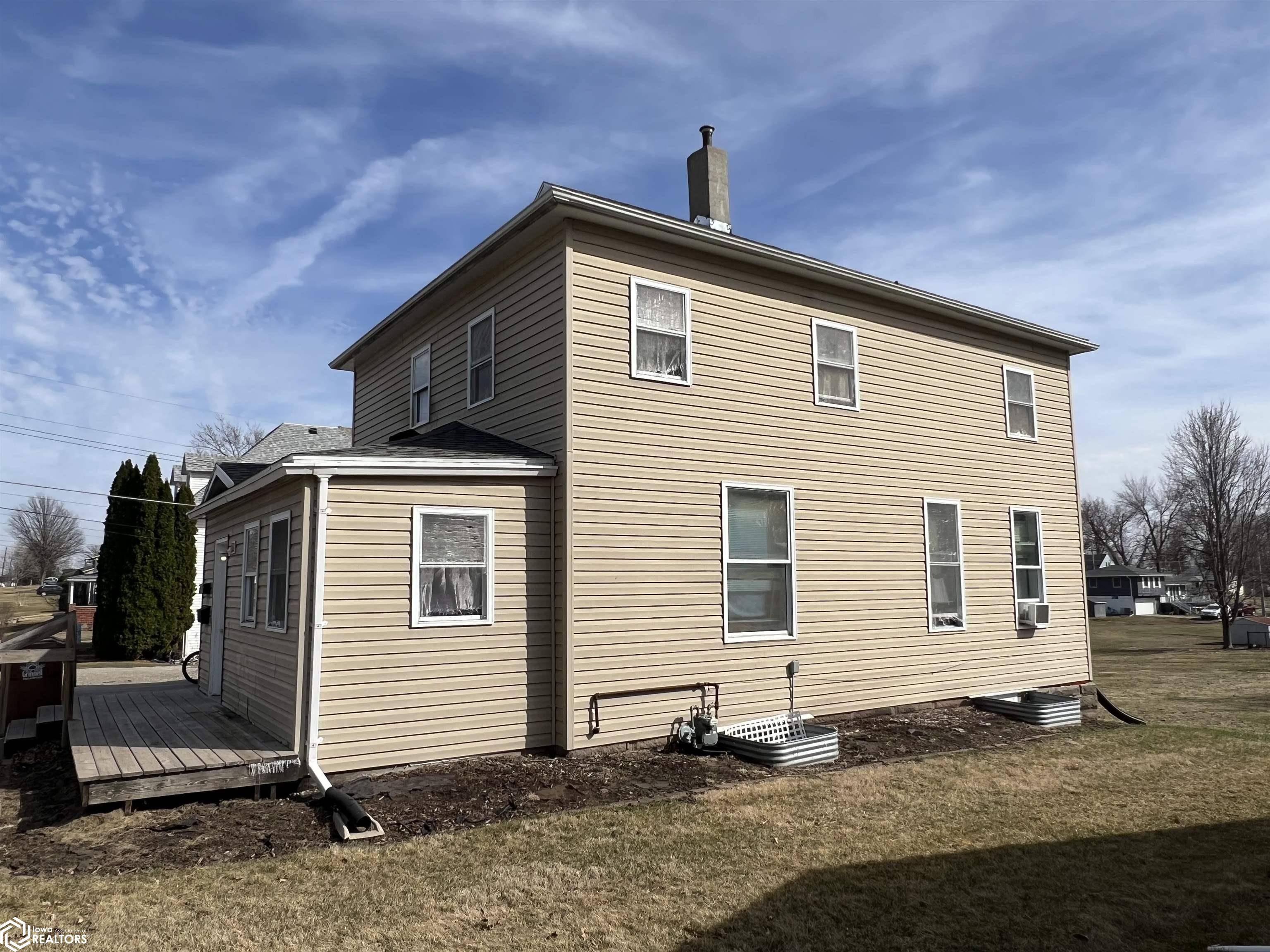 Grinnell, IA 50112,1604 5th Ave