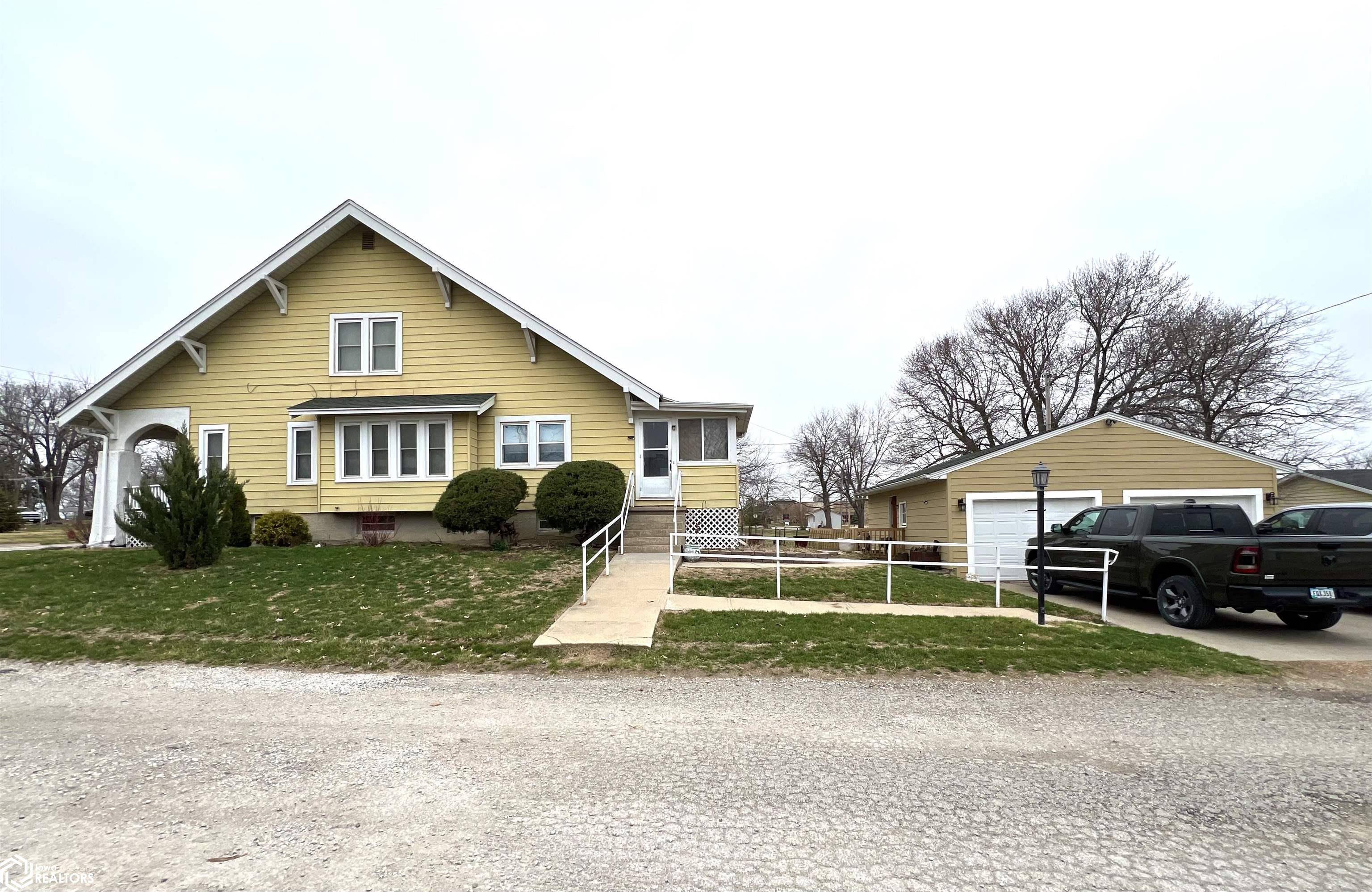 Leon, IA 50144,1303 NW Church St