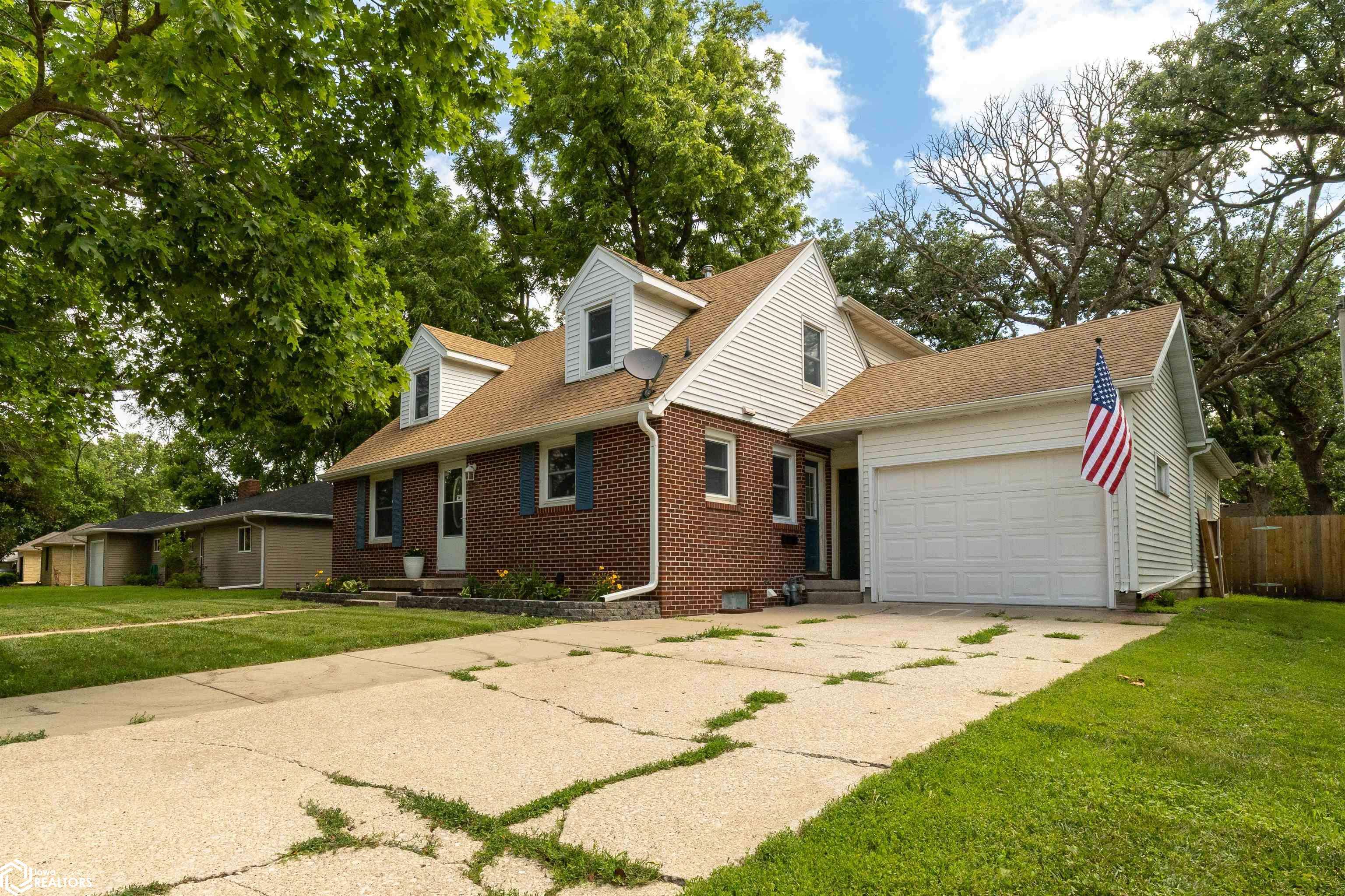 Jefferson, IA 50129,713 S Oak St
