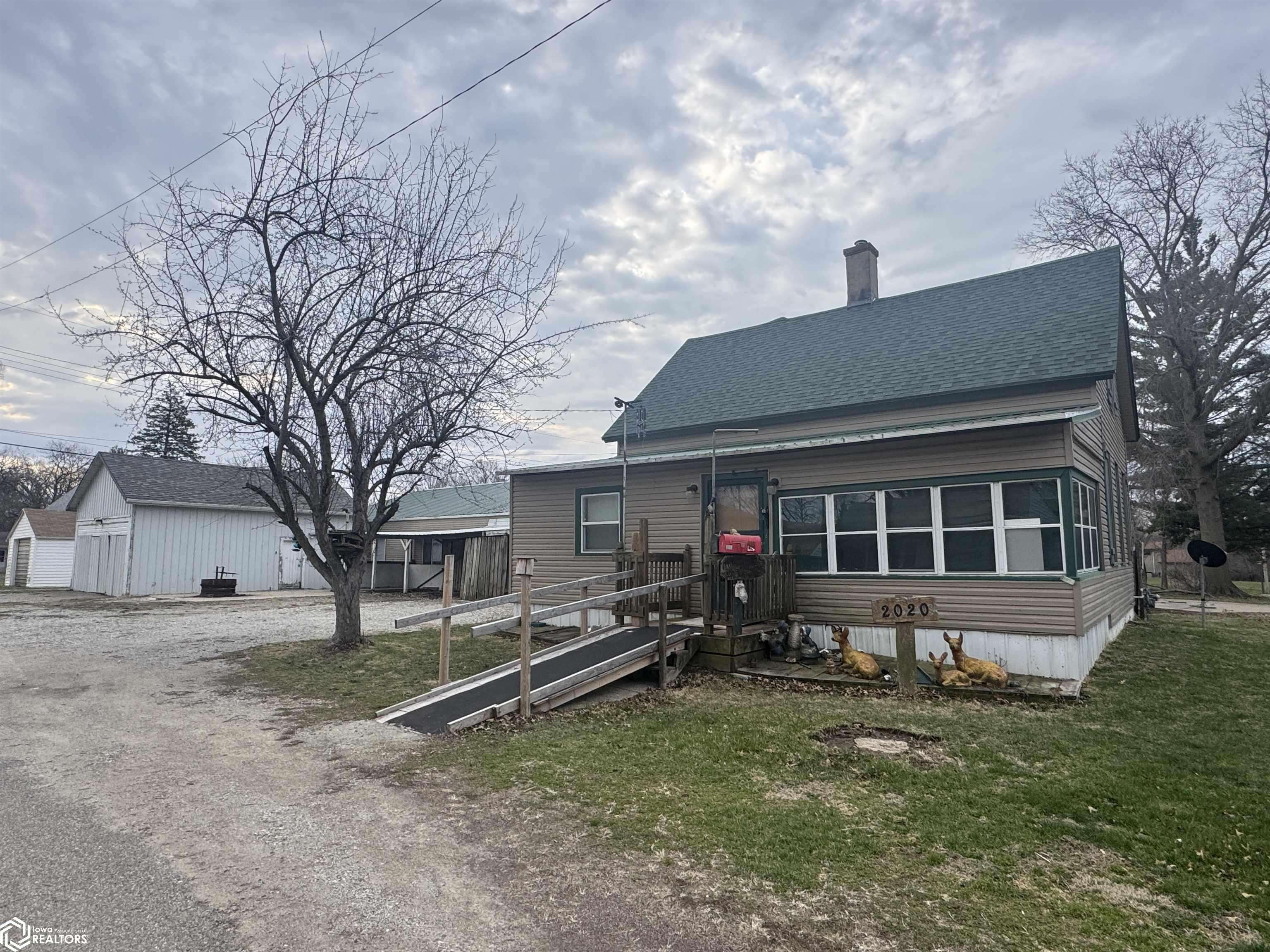 Burlington, IA 52601,2020 Baumberger St