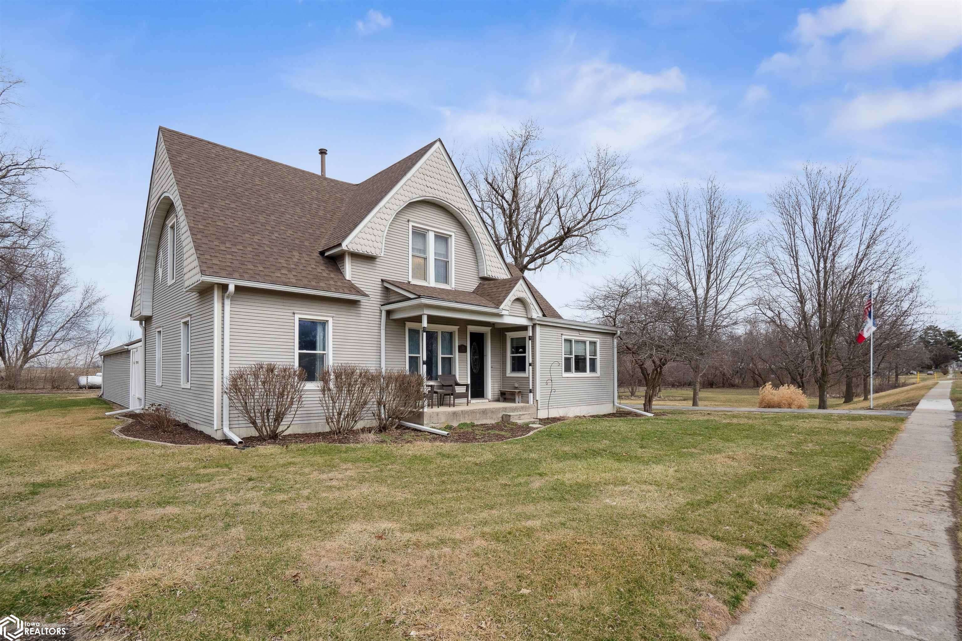 Roland, IA 50236,321 W Maple St