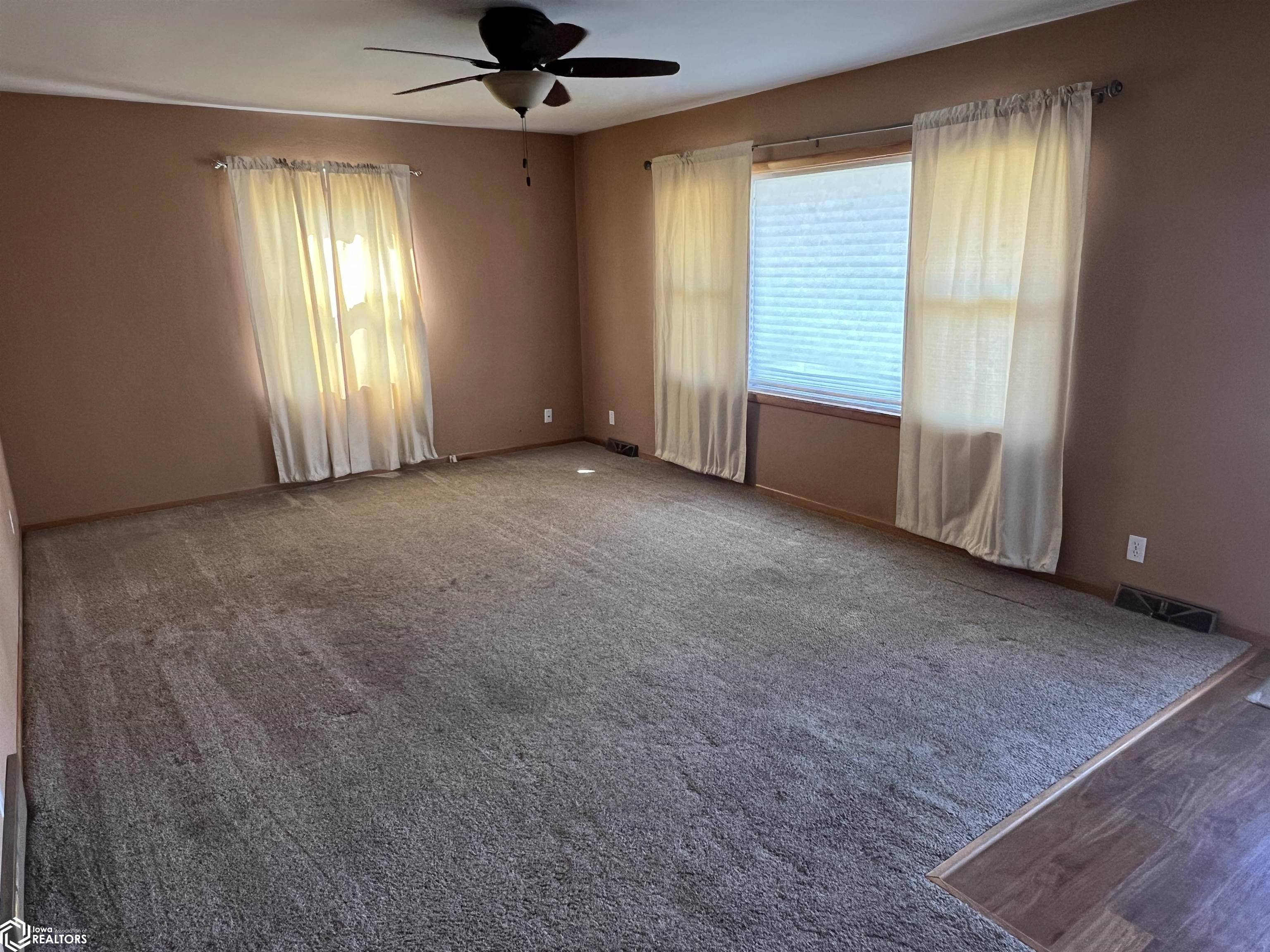 Fairfield, IA 52556,704 W Fillmore Ave