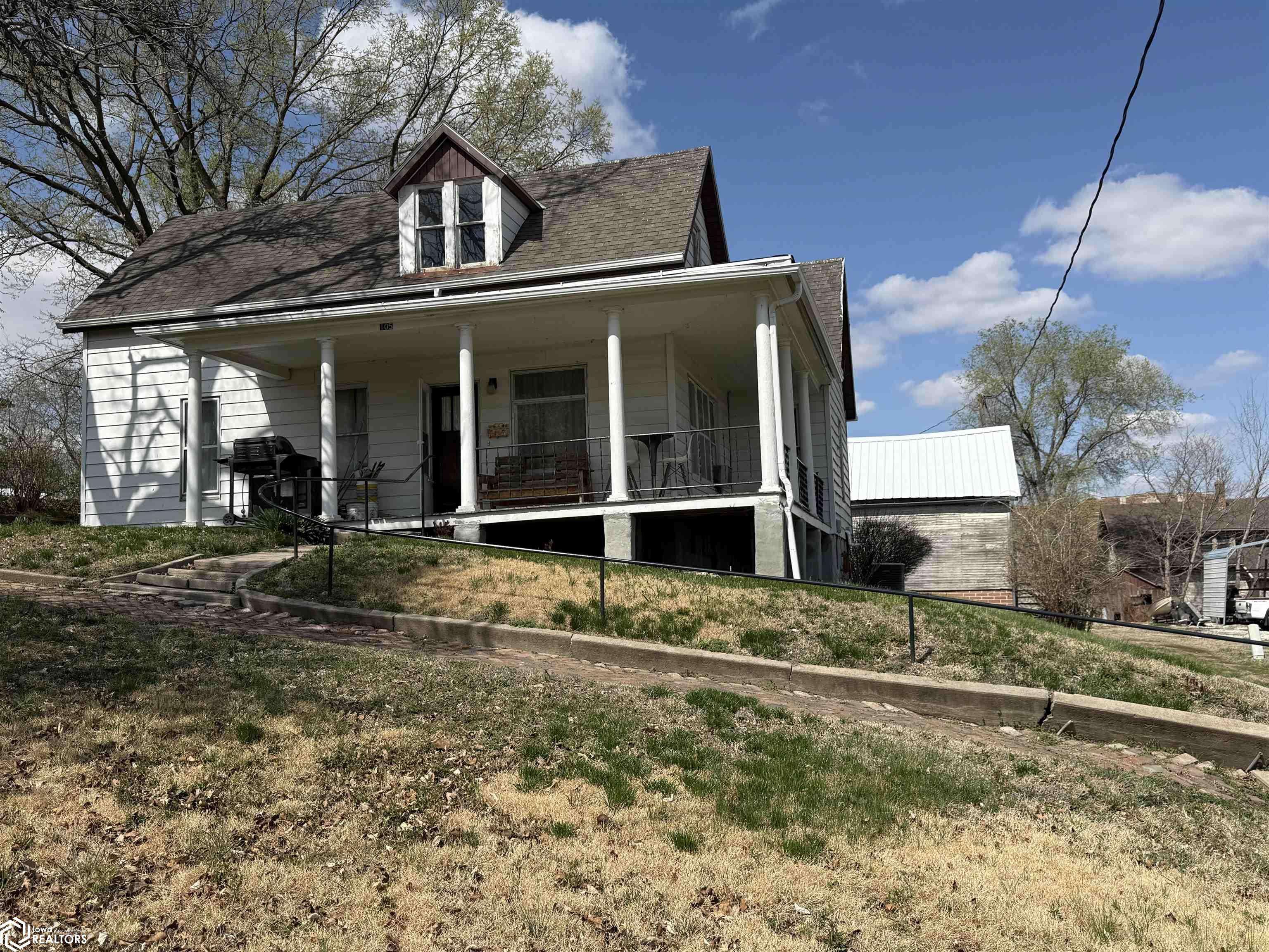 Hamburg, IA 51640,105 D St