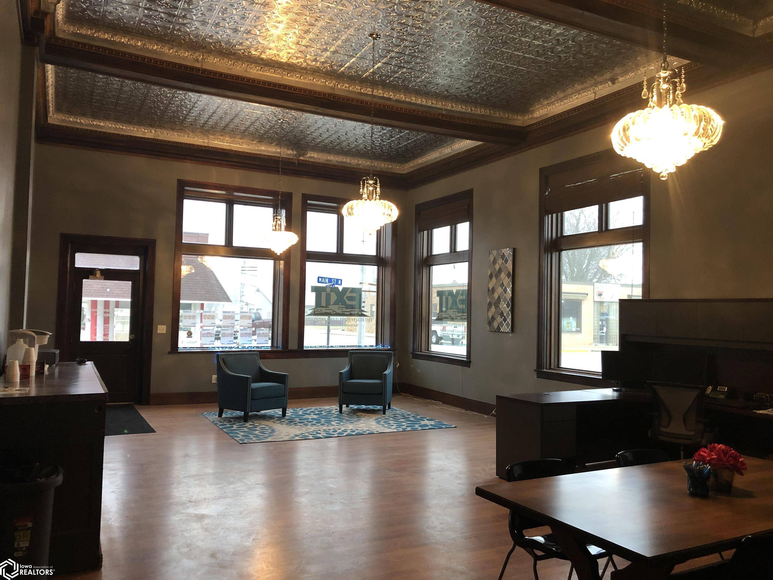Buffalo Center, IA 50424,201 N Main St