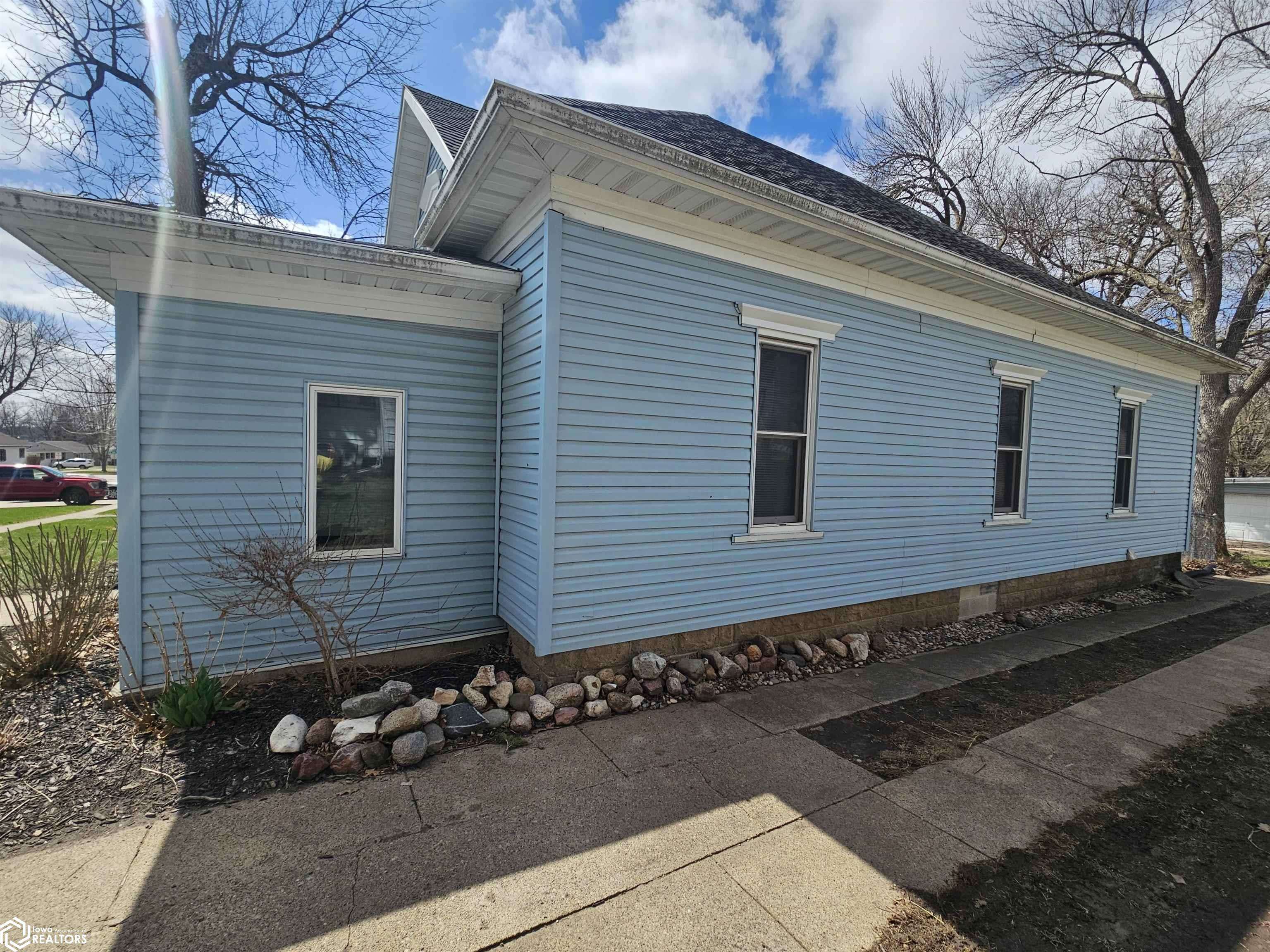 Carroll, IA 51401,1021 Simon Ave