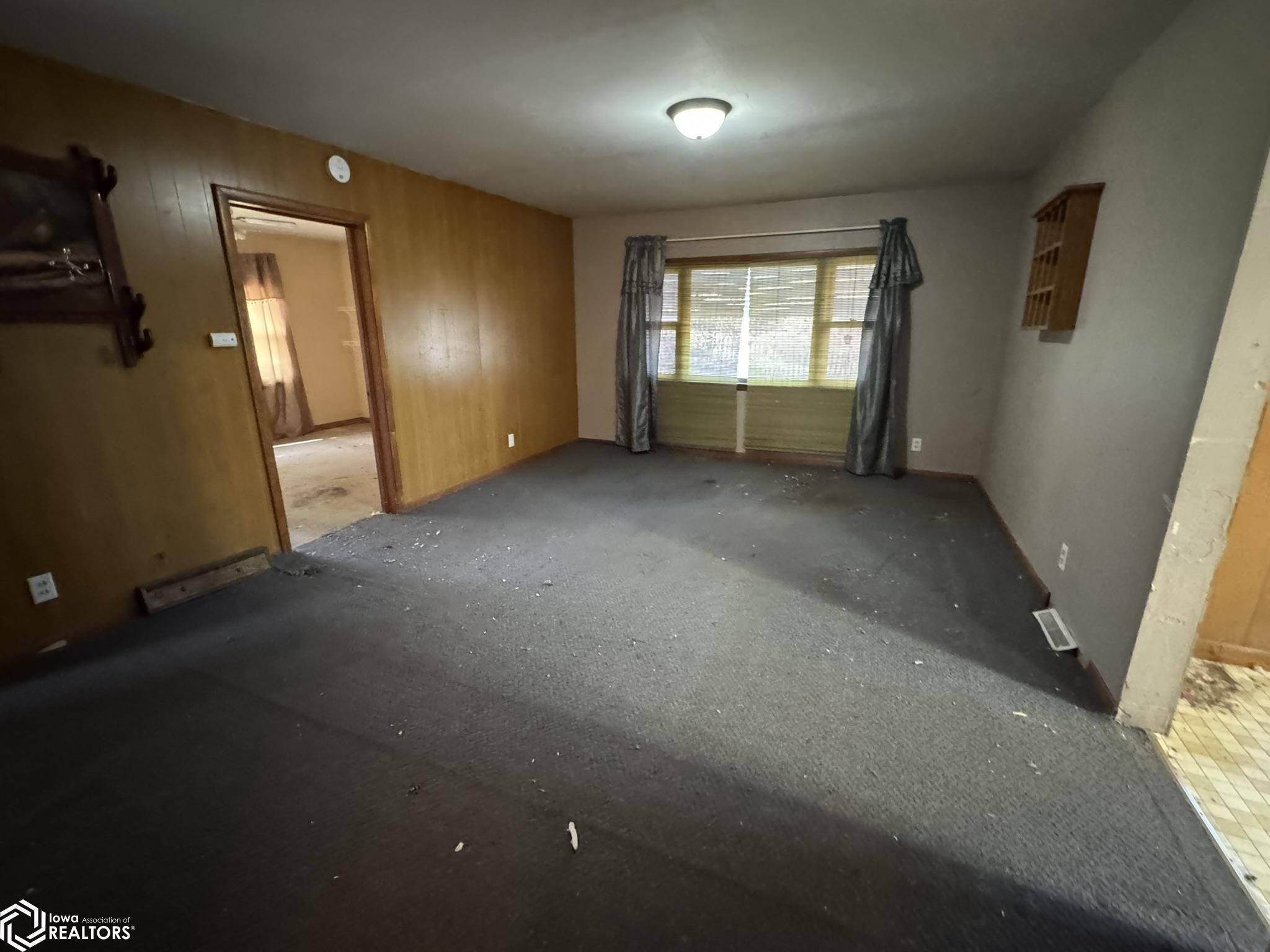 Lehigh, IA 50557,475 Bluff St