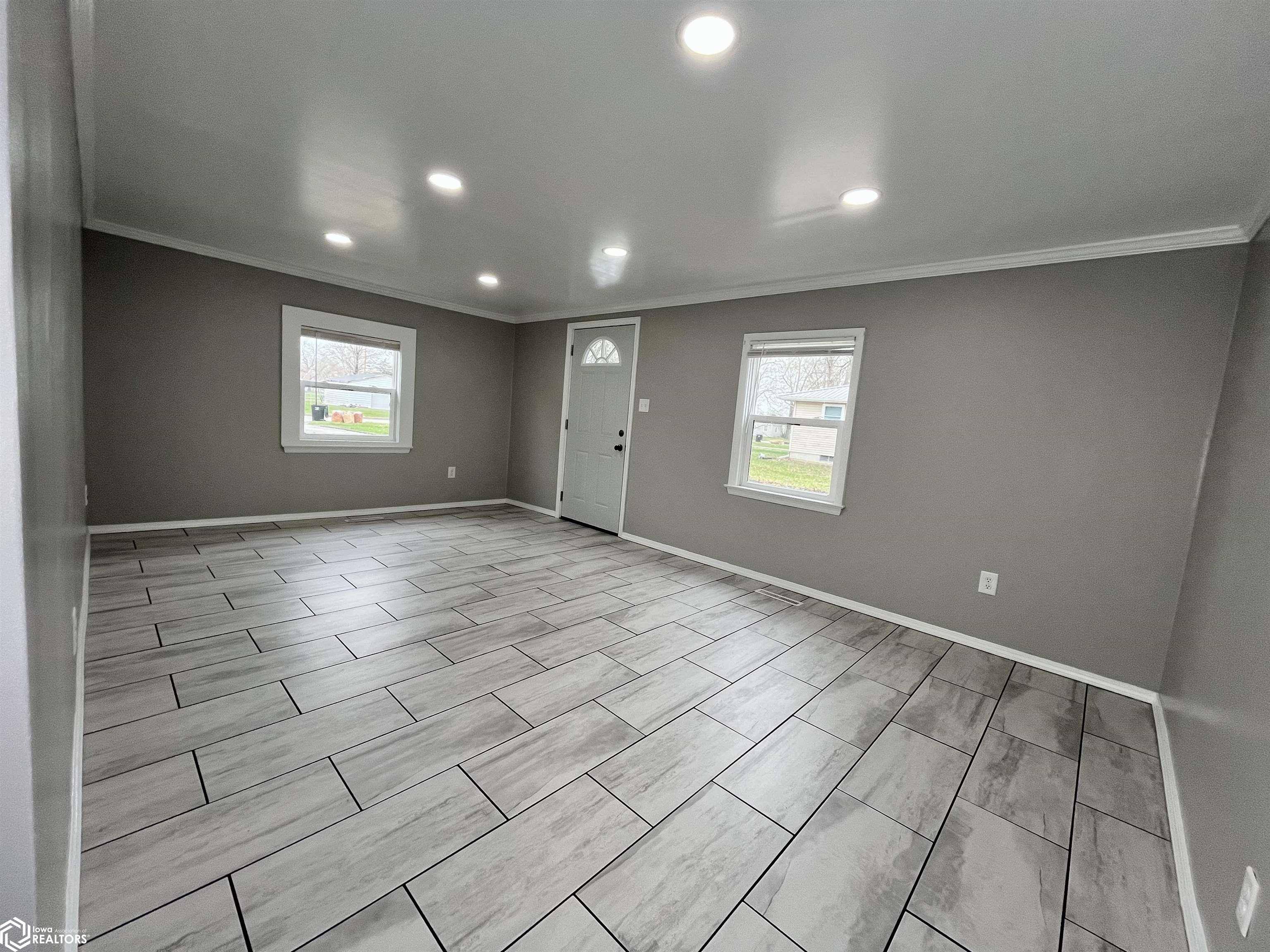 Ottumwa, IA 52501,1007 S James St