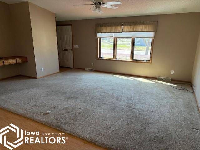 Algona, IA 50511,302 N Woodworth St