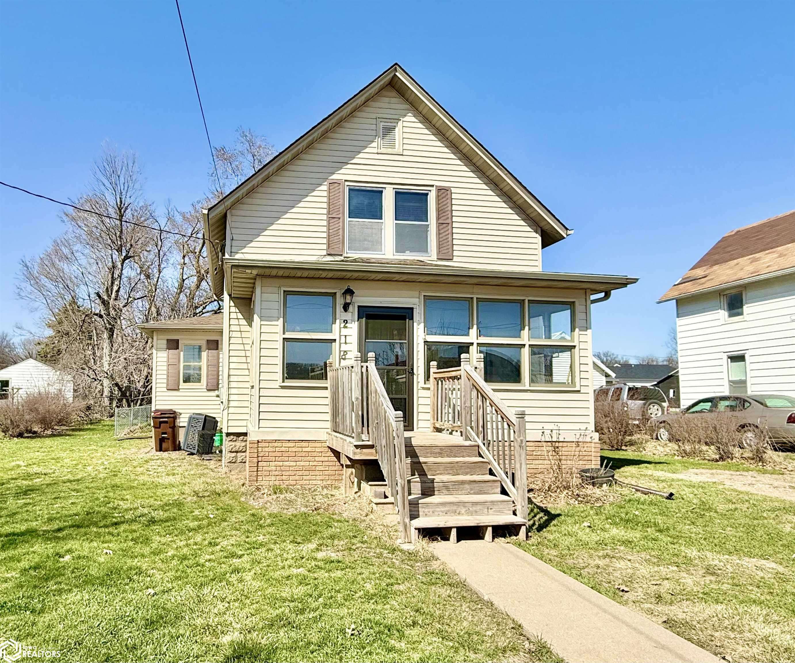 Conrad, IA 50621,218 E Walnut St