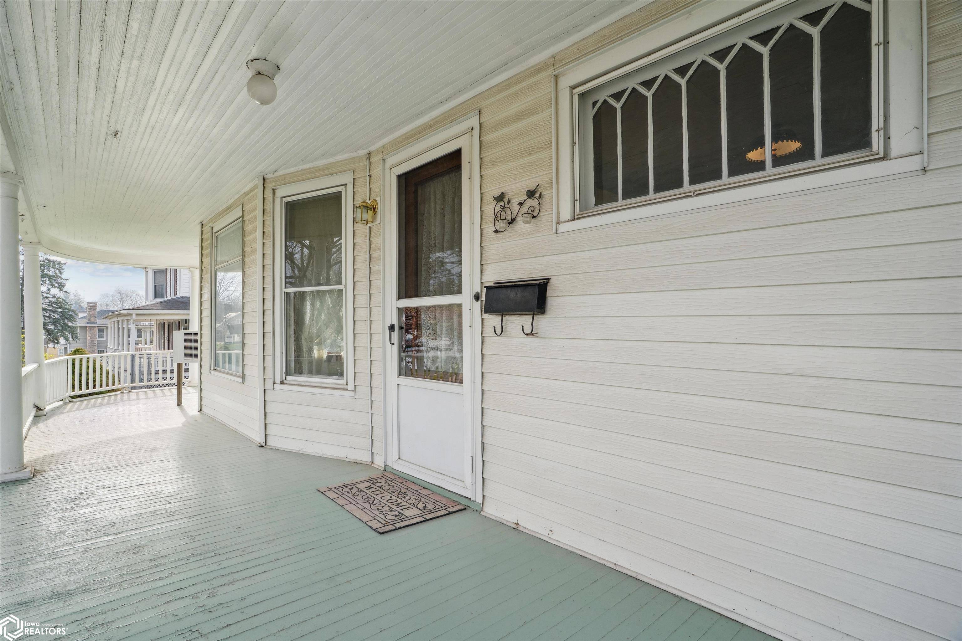 Mount Pleasant, IA 52641,402 E Monroe St