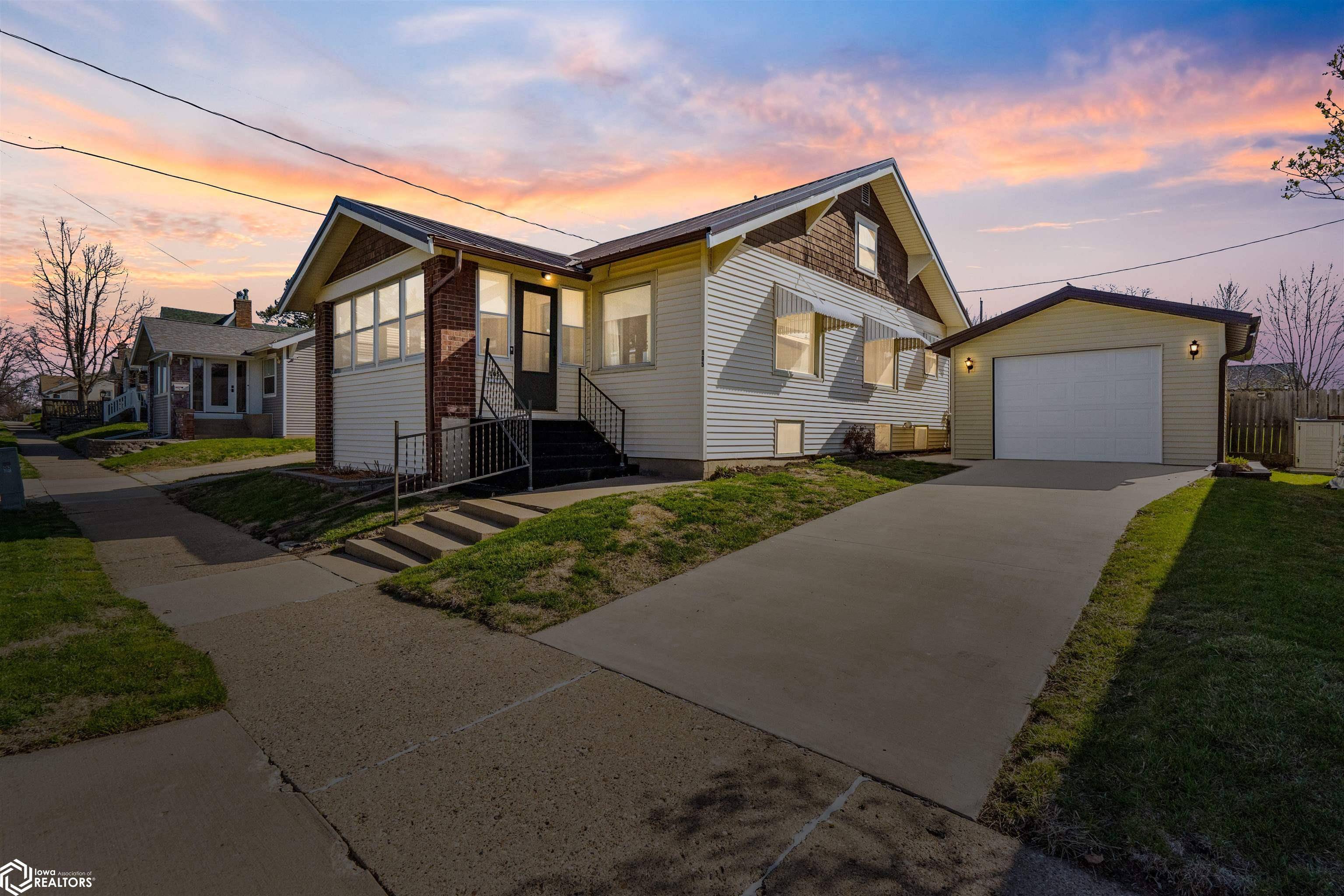 Marshalltown, IA 50158,105 N 11th St