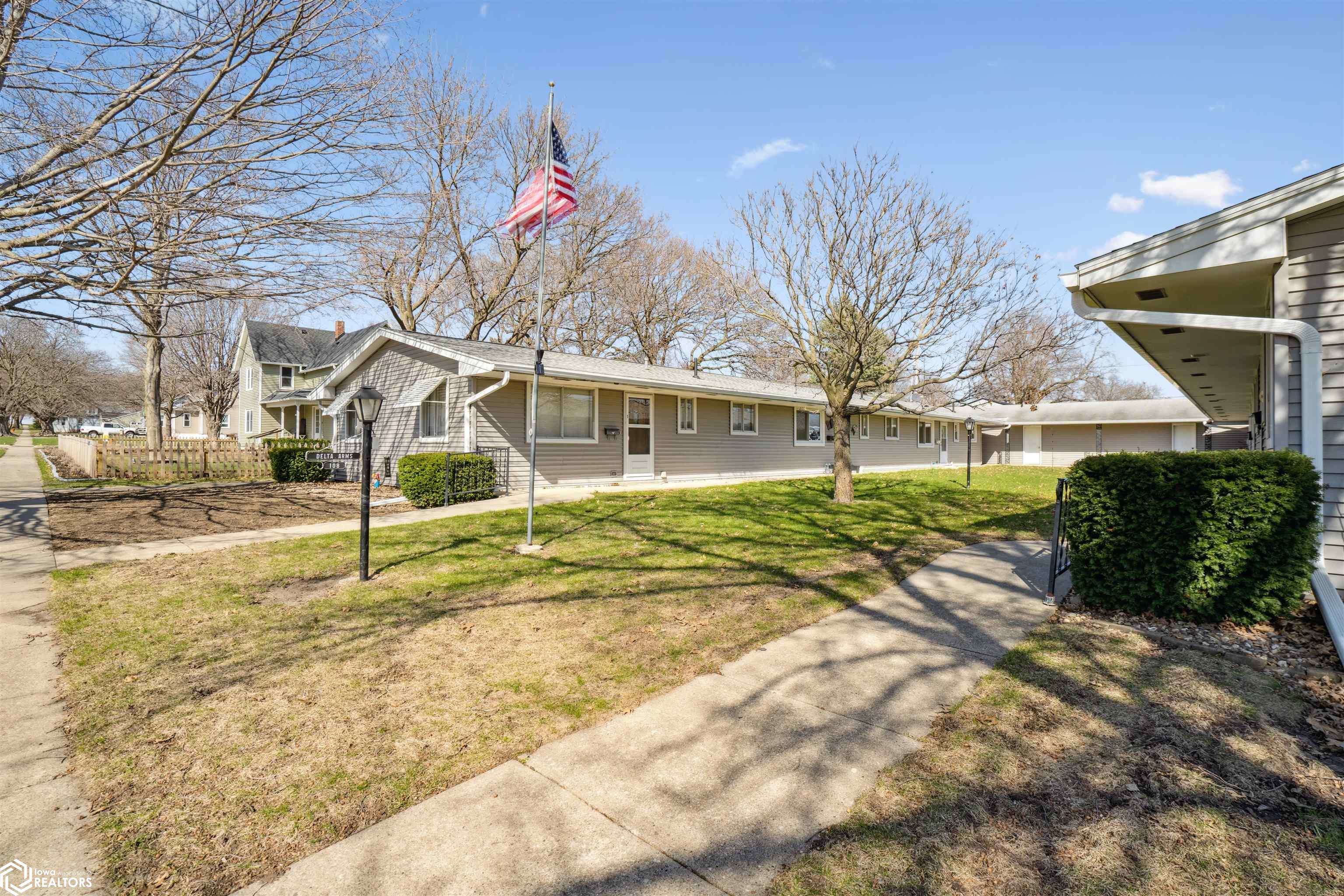 Conrad, IA 50621,108 N Vernon St