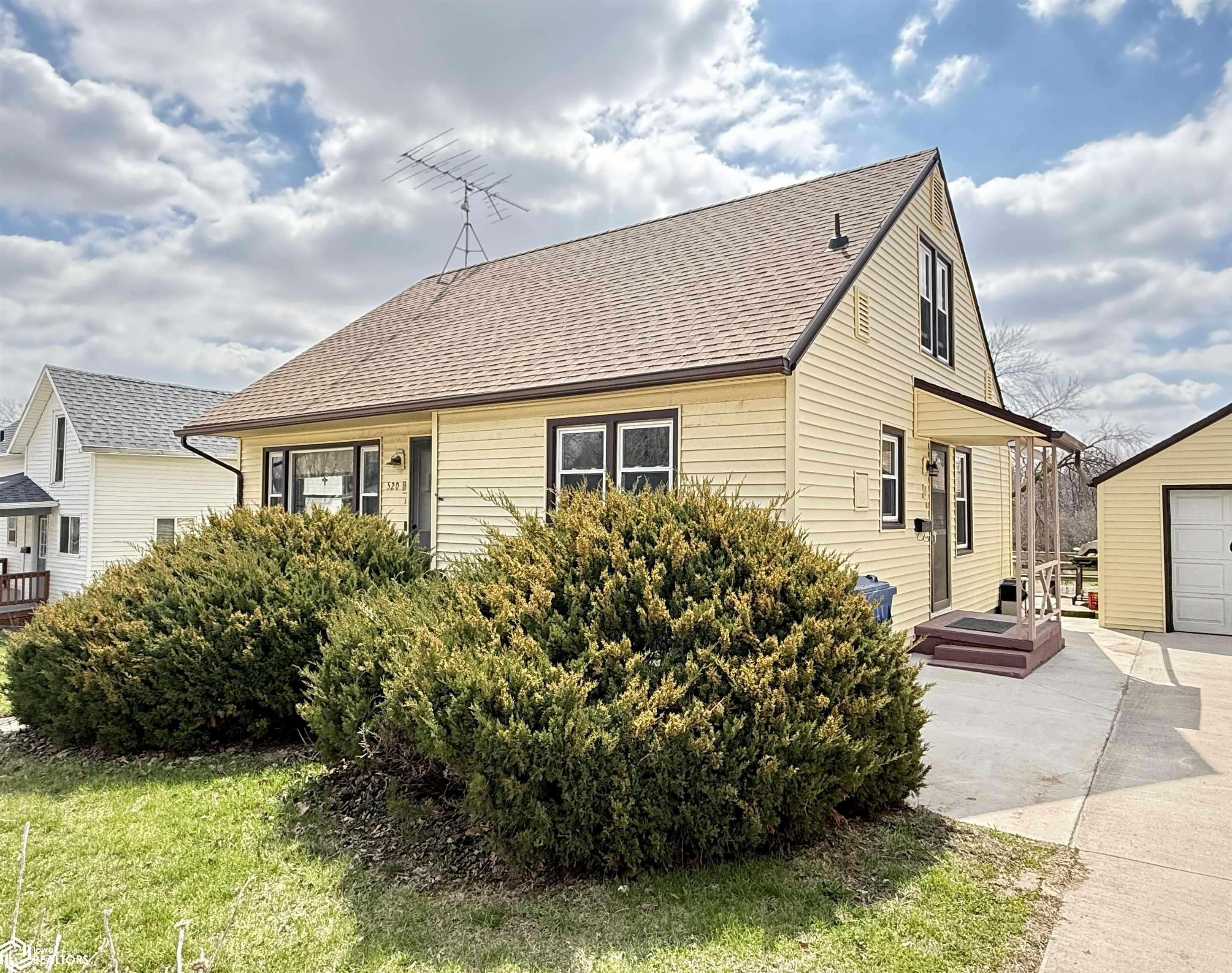 Manning, IA 51455,520 6th St