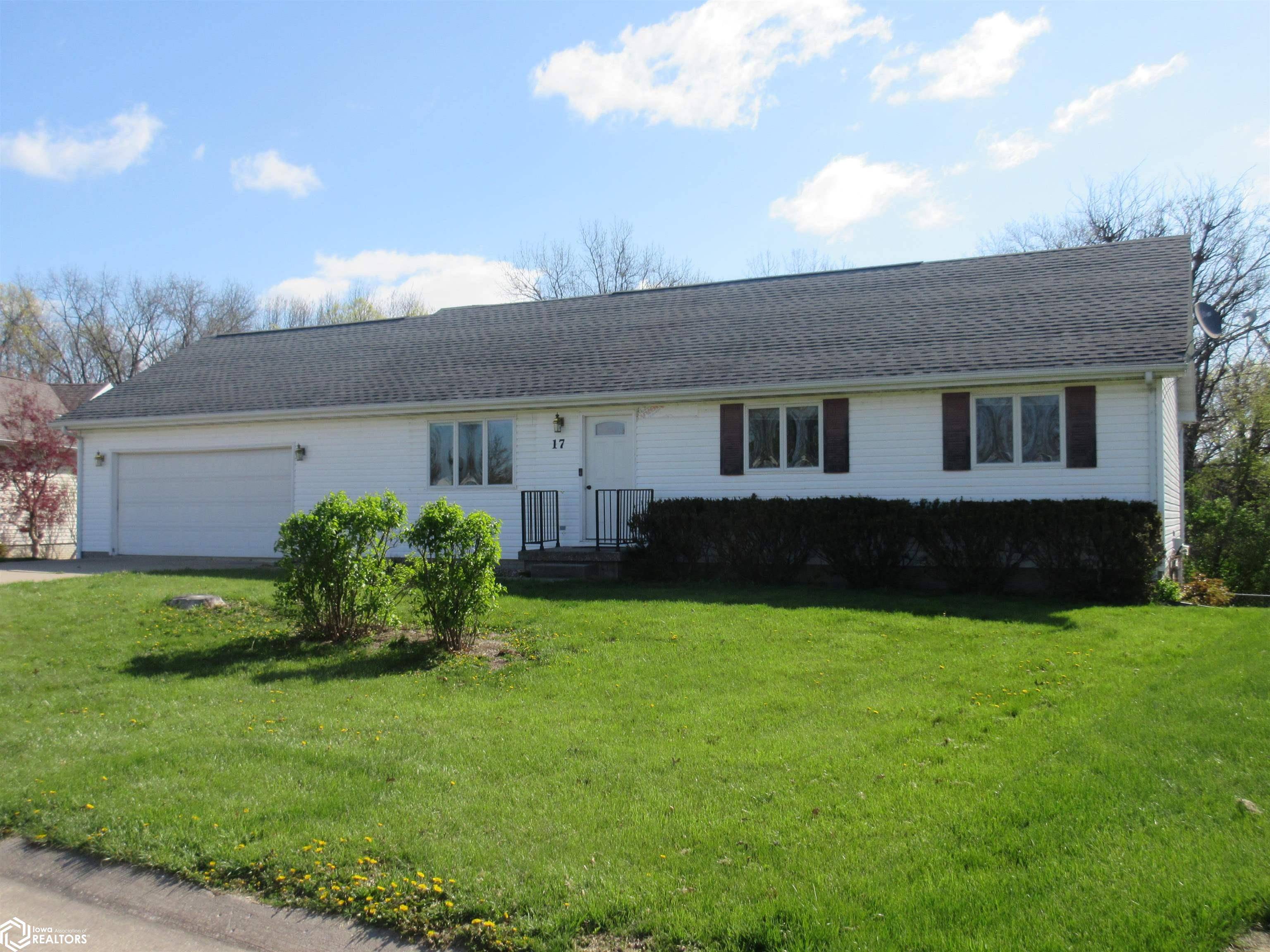 Keokuk, IA 52632,17 S Oak Dr