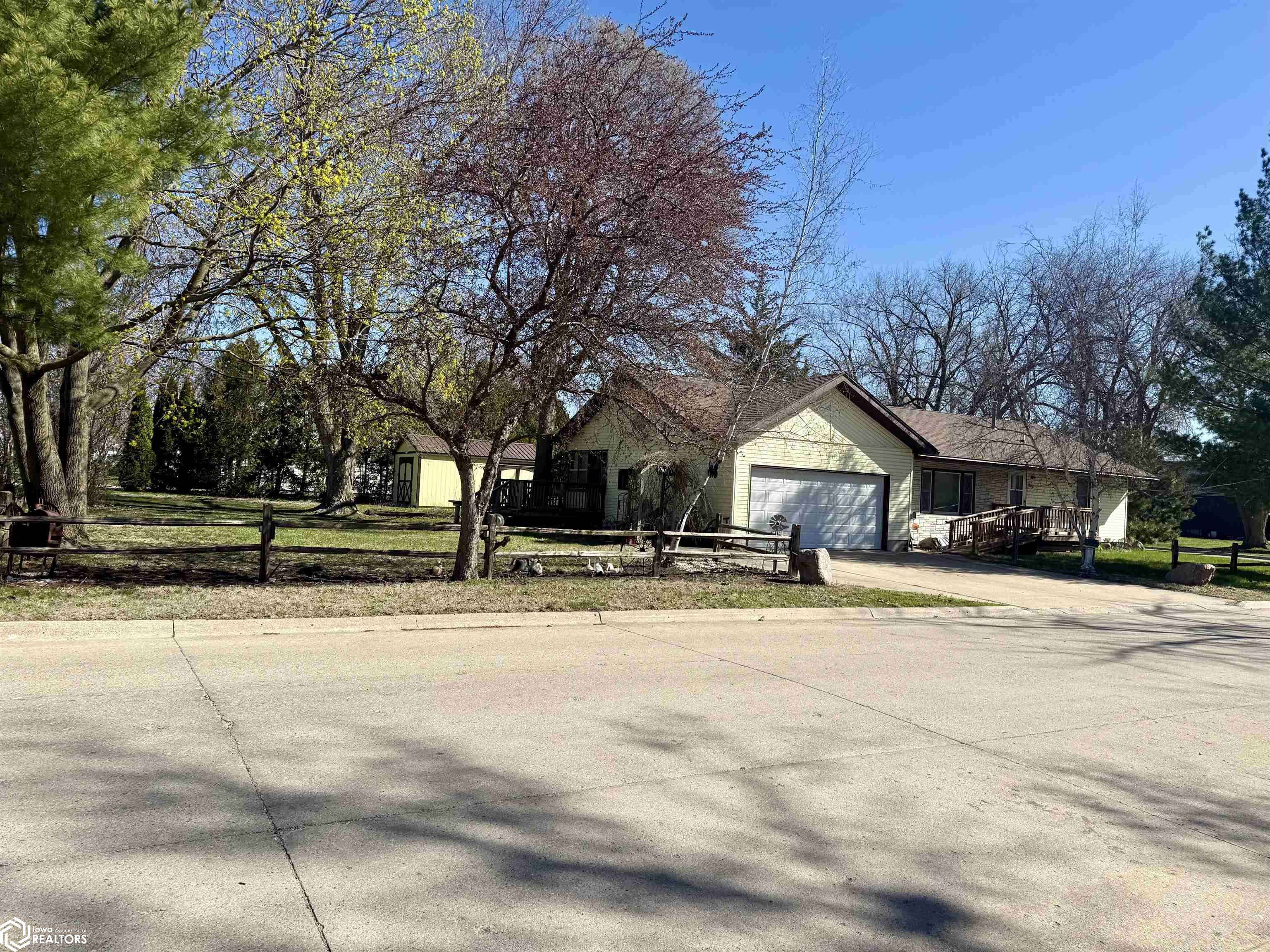 Jefferson, IA 50129,908 W Madison St