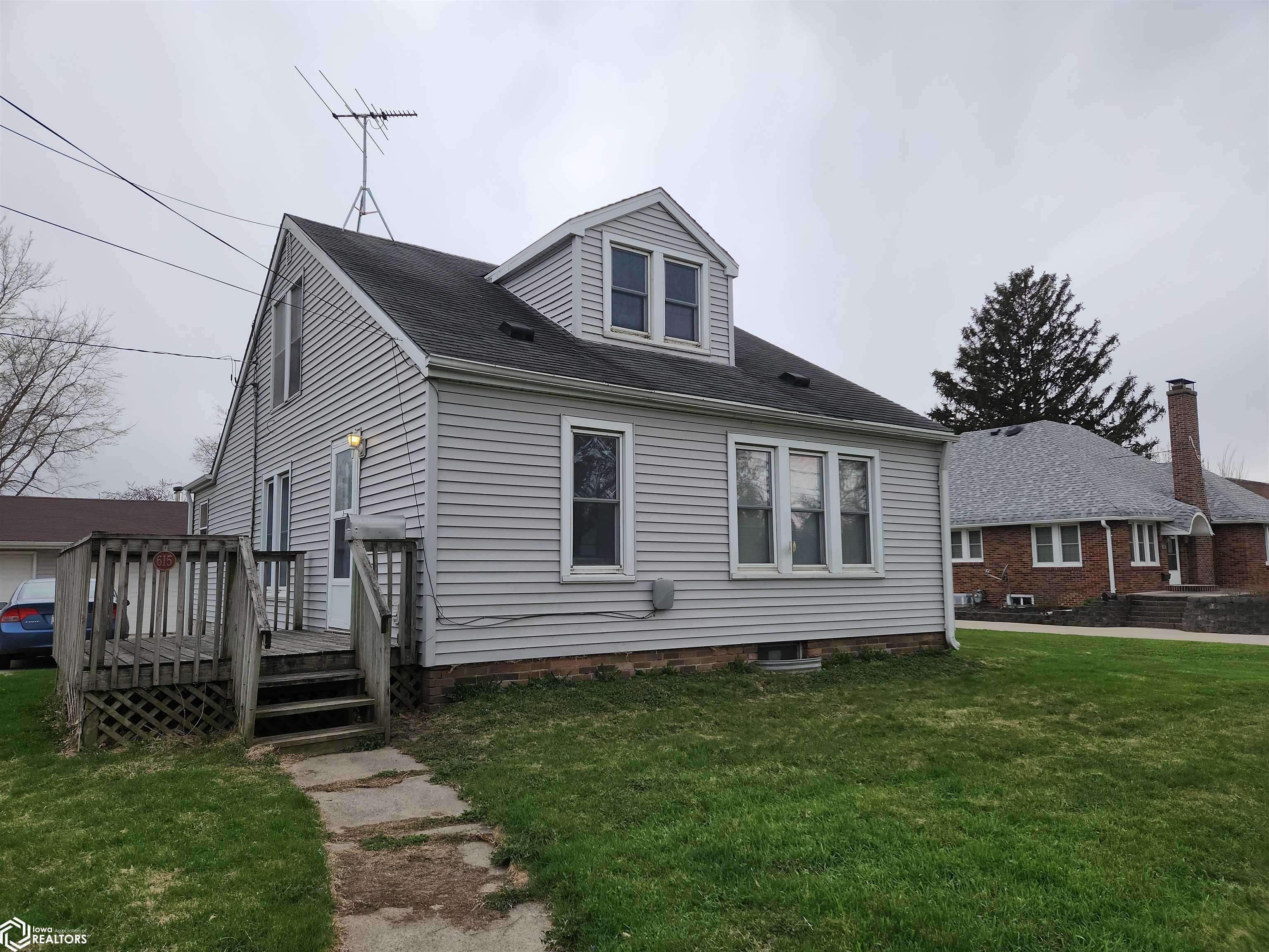 Newton, IA 50208,615 S 8th Ave W