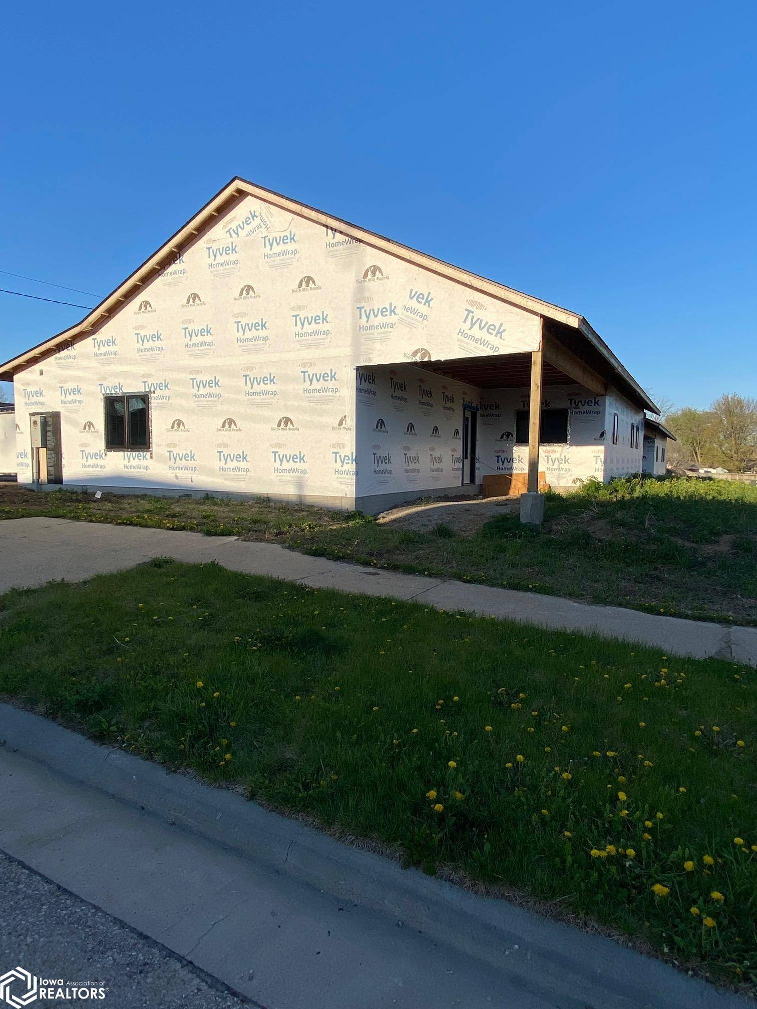 Leighton, IA 50143,302 Perry Street