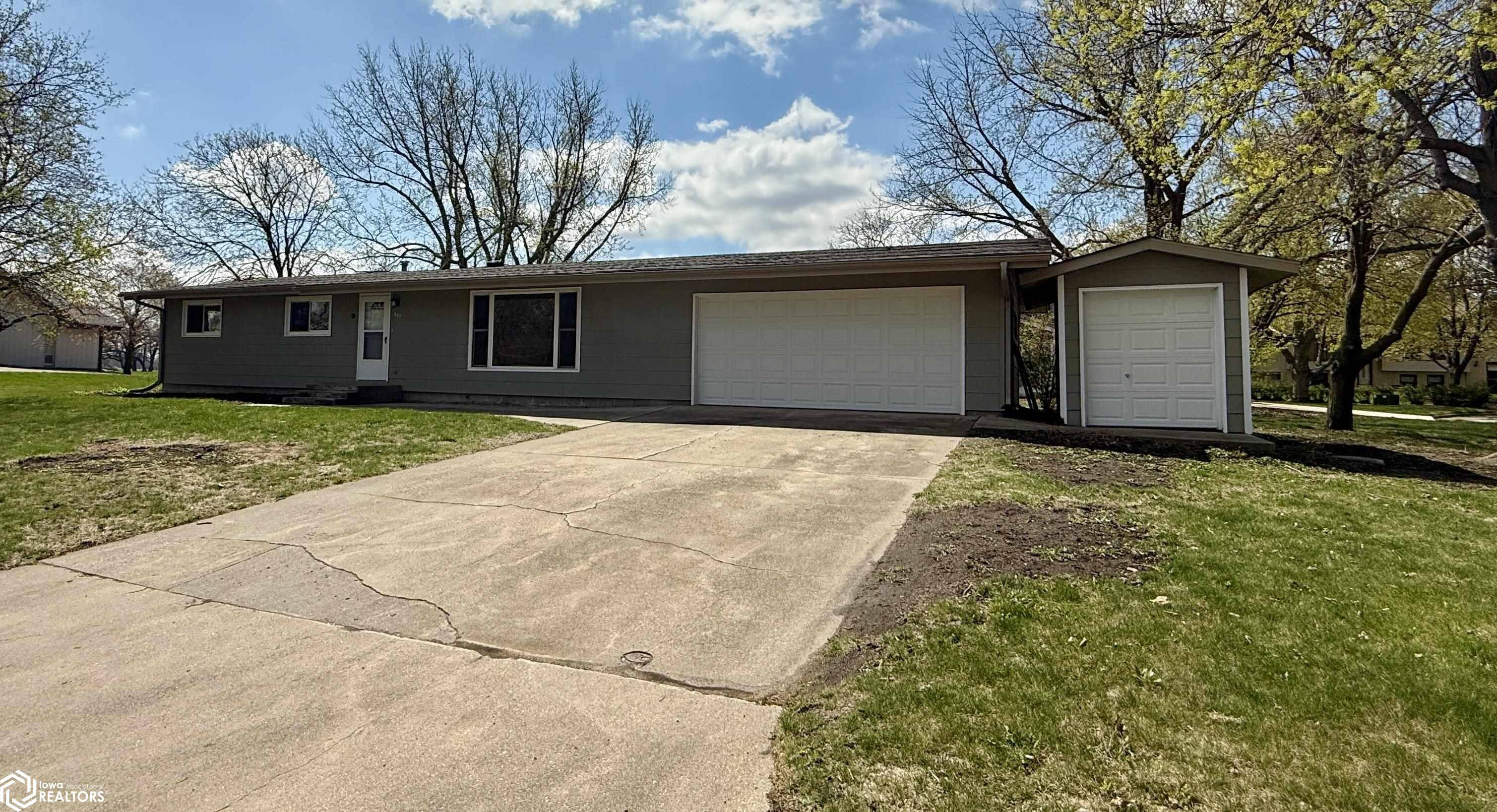Jefferson, IA 50129,307 Grauer Rd