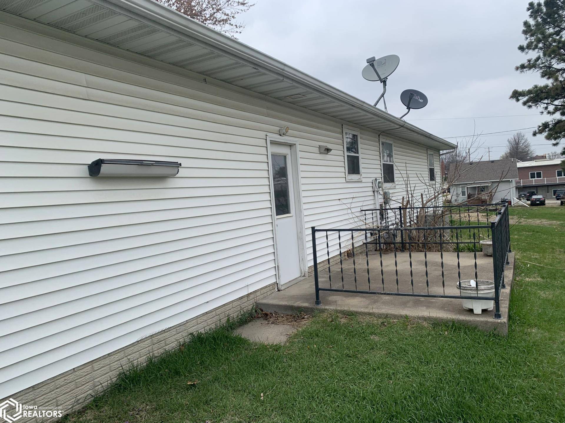 Leon, IA 50144,201 SE Idaho St