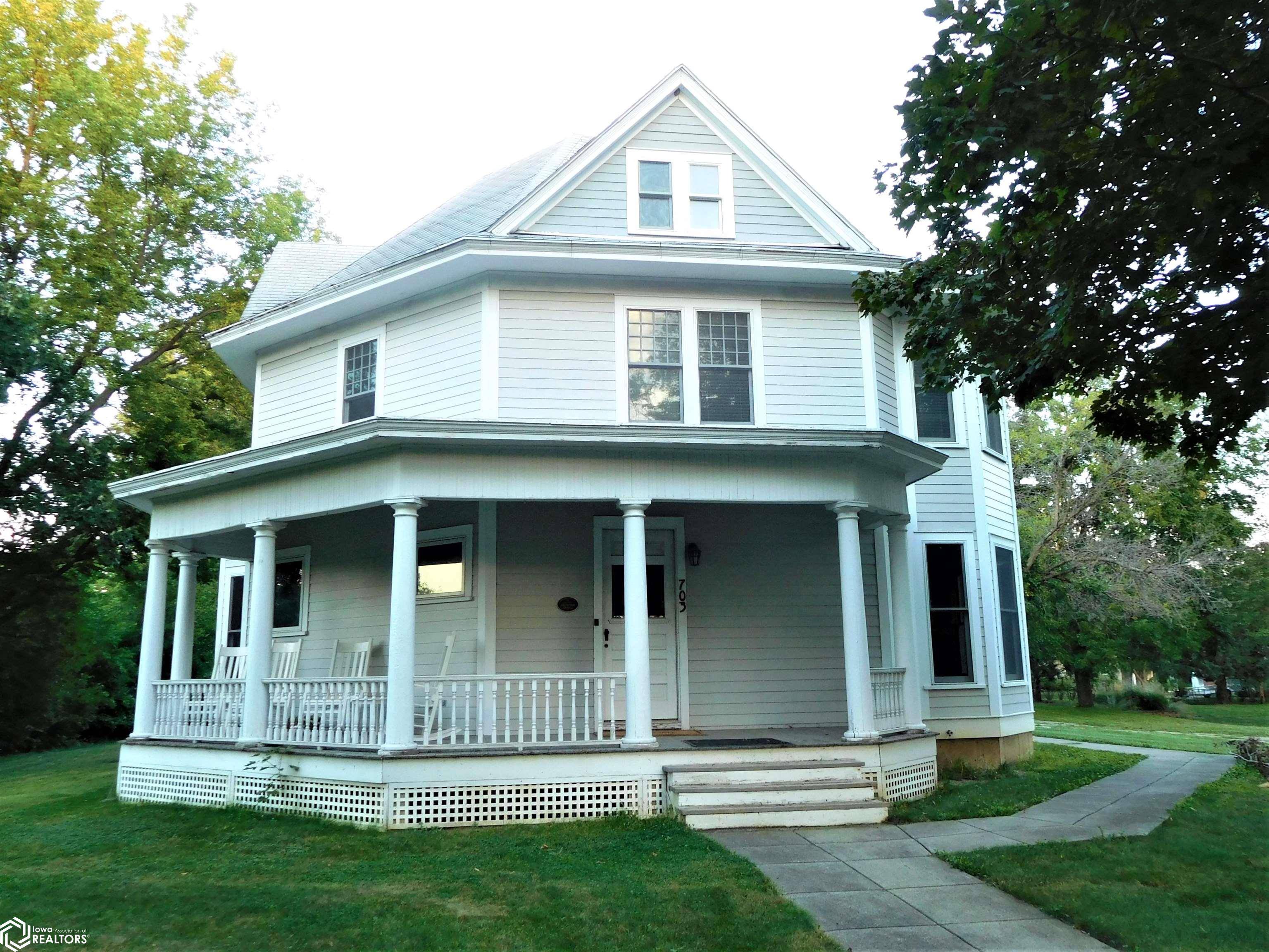 Jefferson, IA 50129,703 S Chestnut St