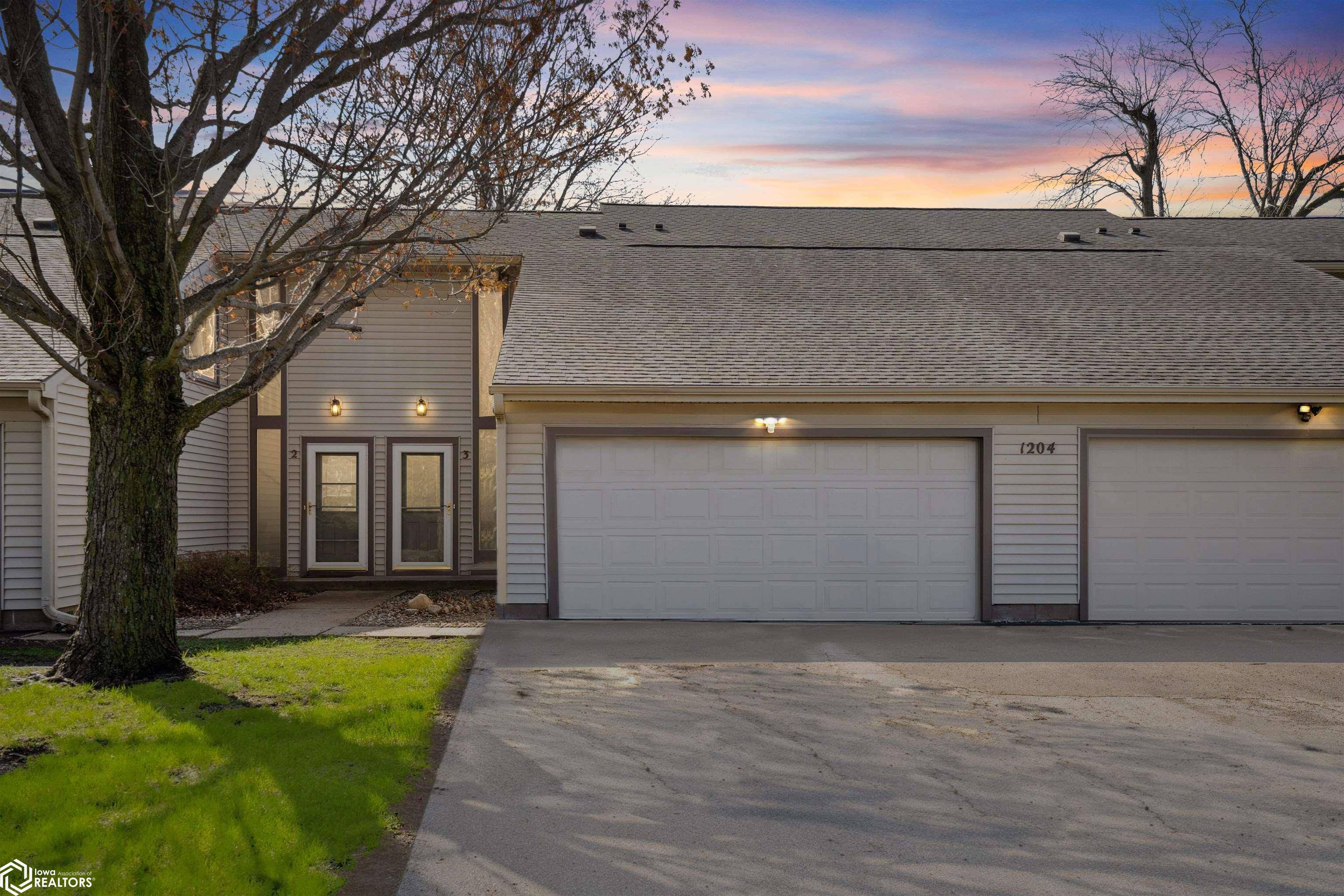 Marshalltown, IA 50158,1204 S 12th St