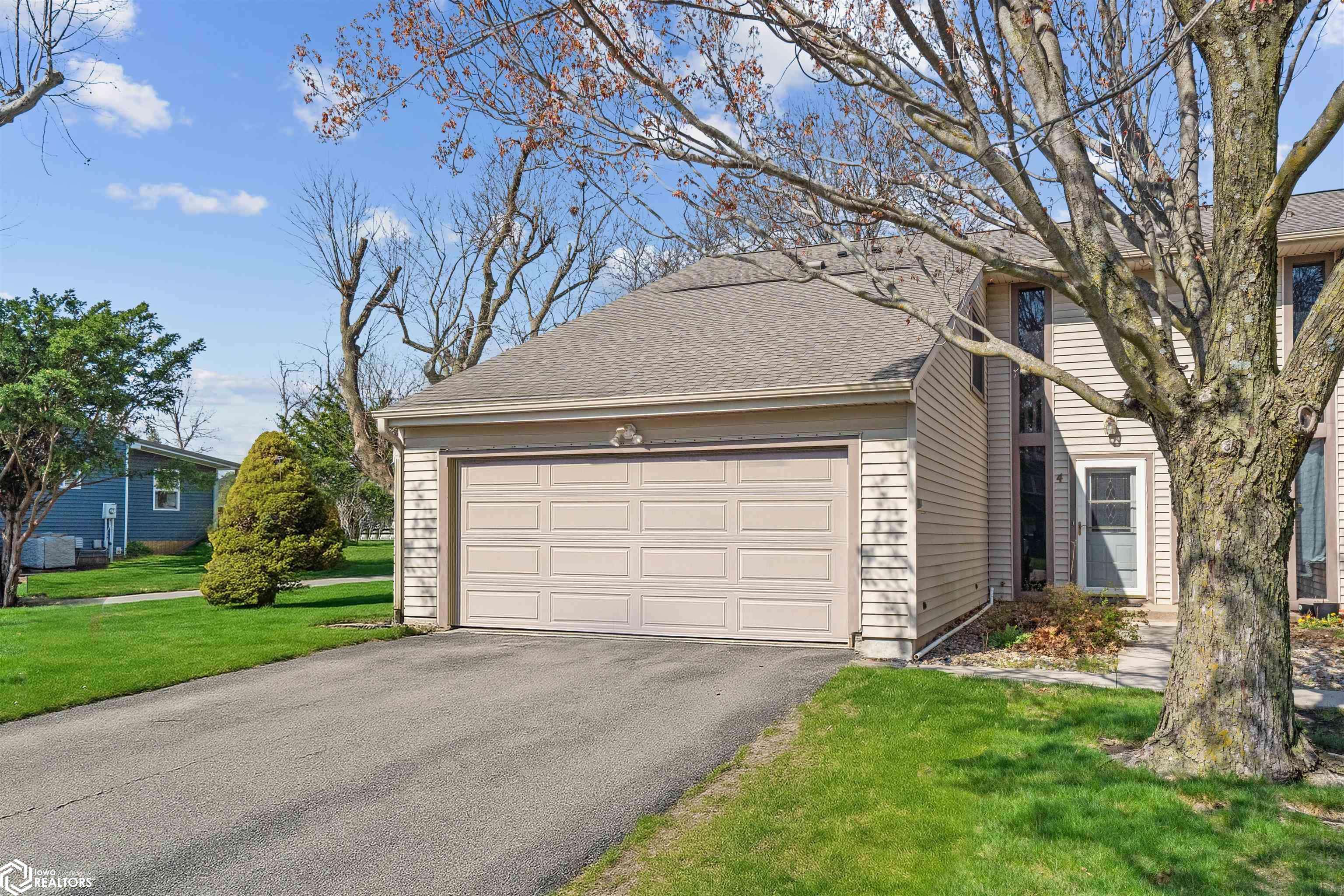 Marshalltown, IA 50158,1201 Fairway Dr