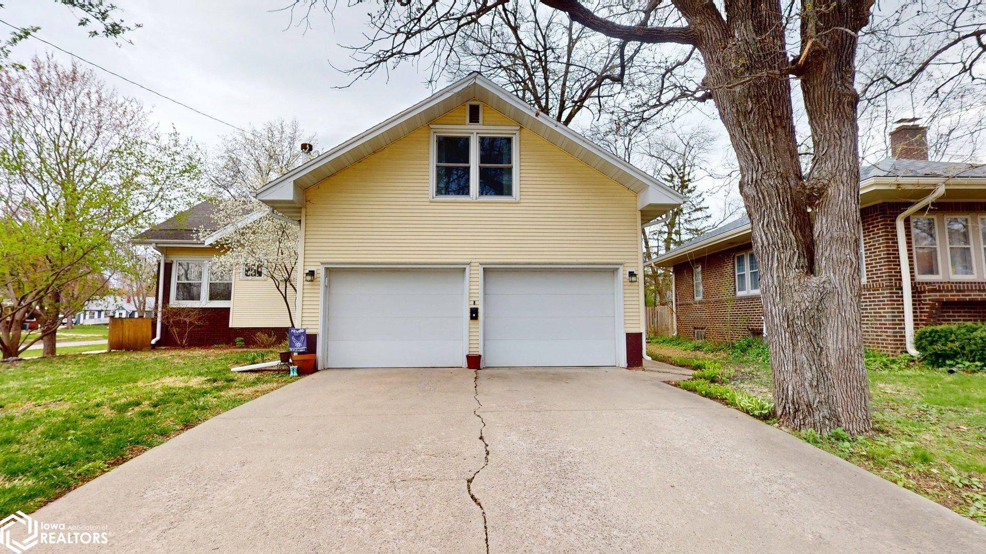 Mason City, IA 50401,20 S Crescent Dr