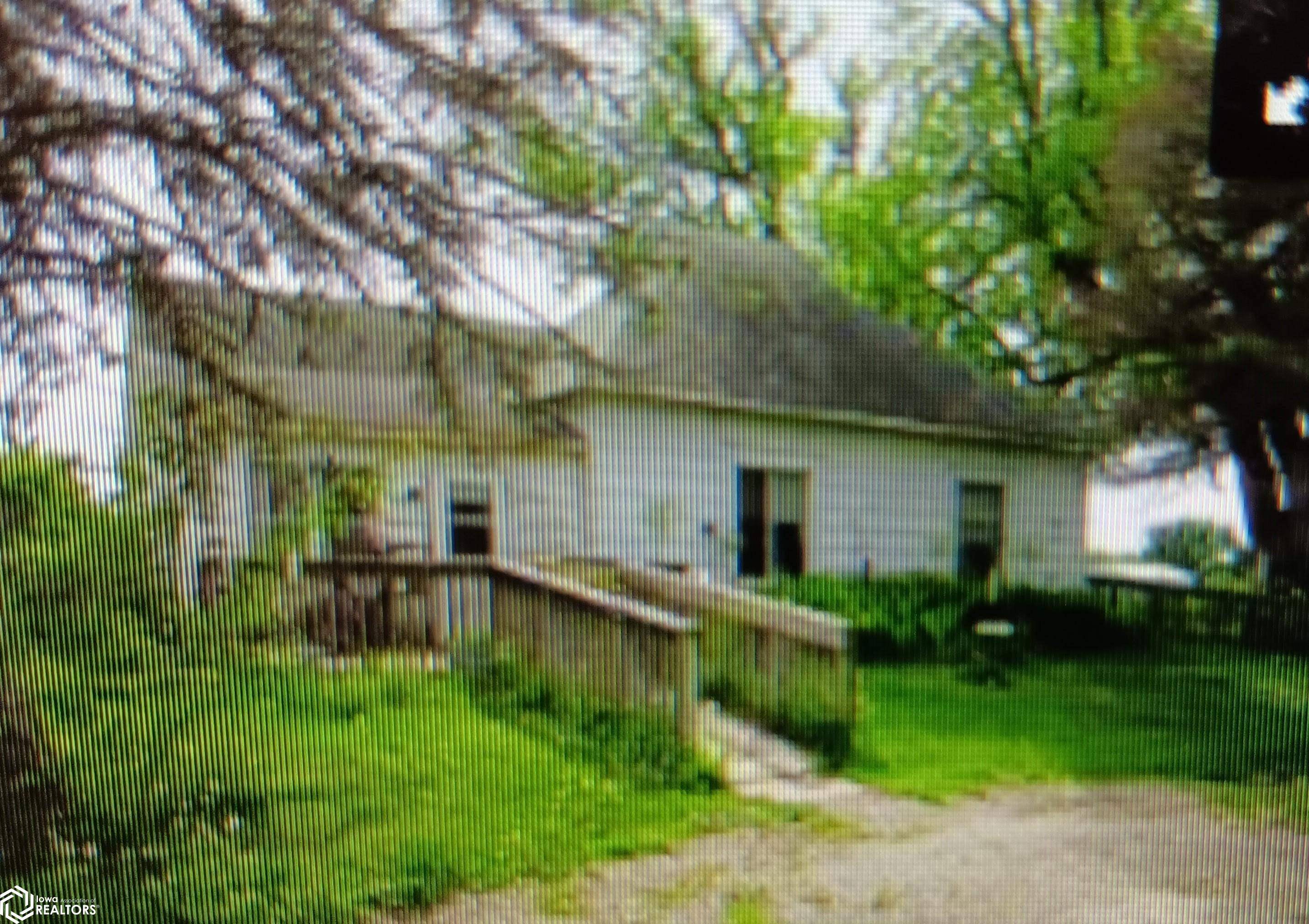 Delta, IA 52550,302 S High St