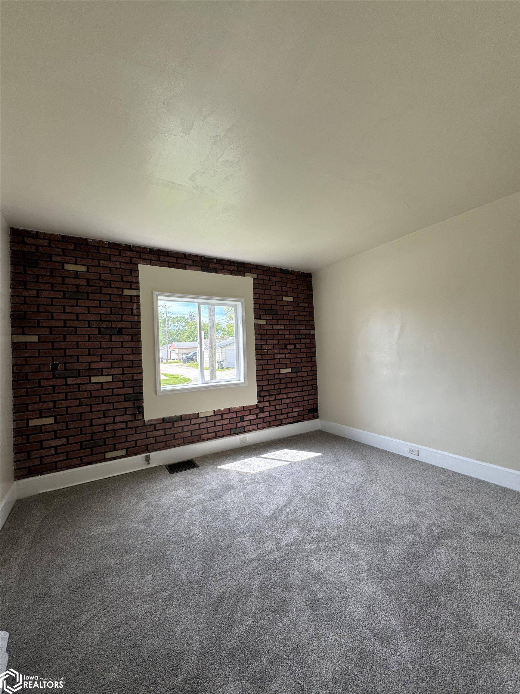 Fort Madison, IA 52627,414 18th St