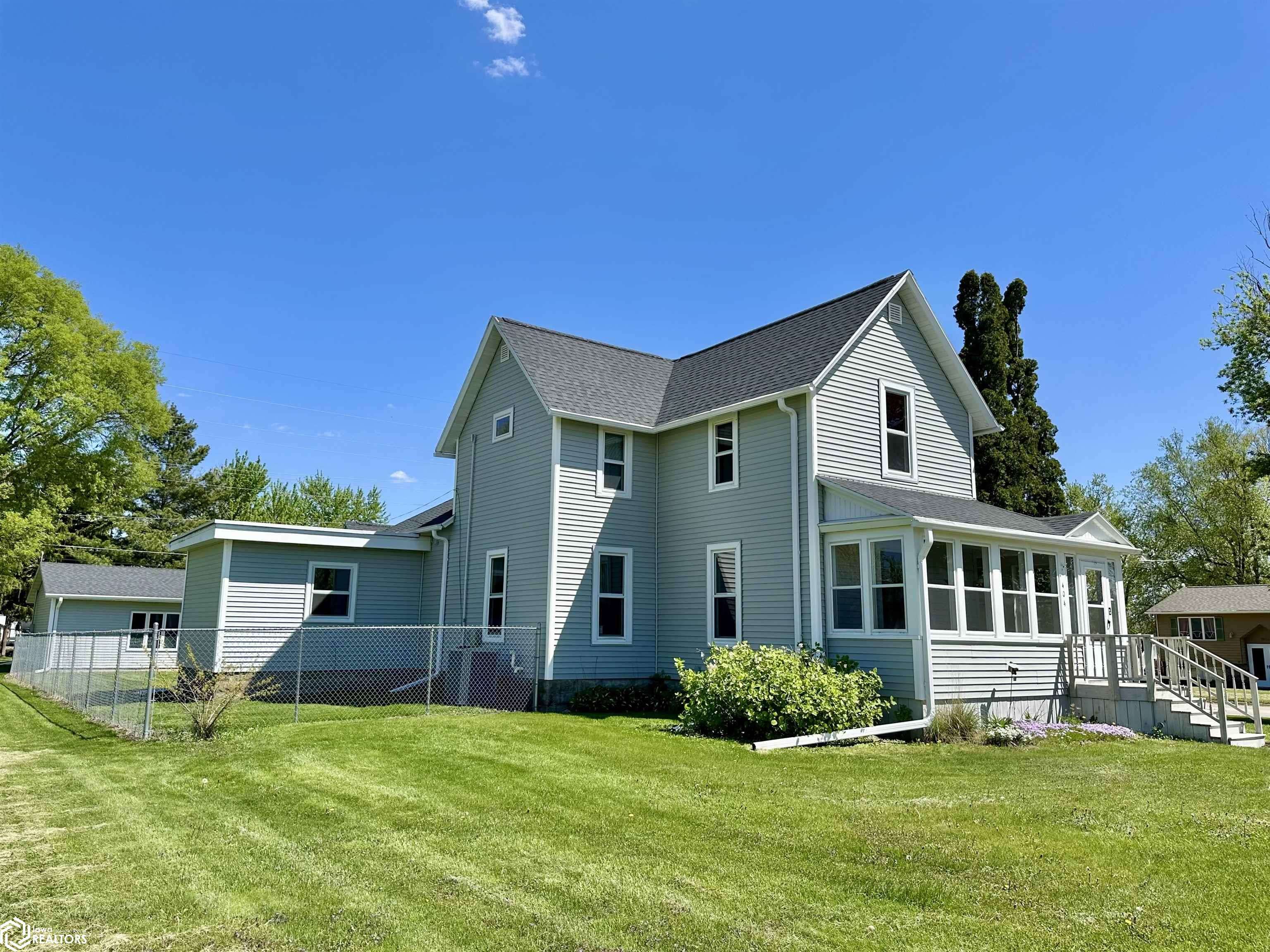 Grinnell, IA 50112,404 Broad St
