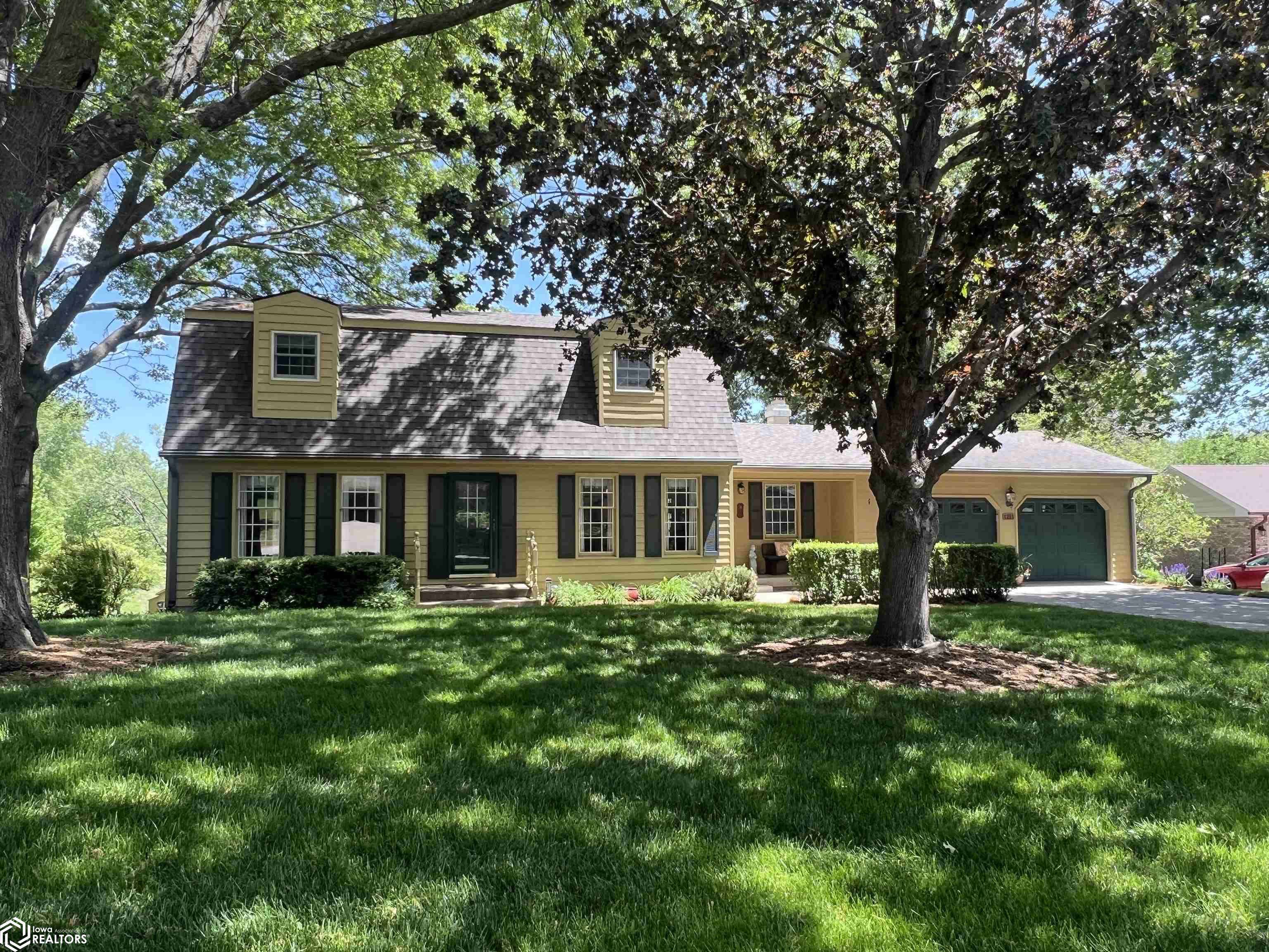 Fairfield, IA 52556,1221 Glenview Cir