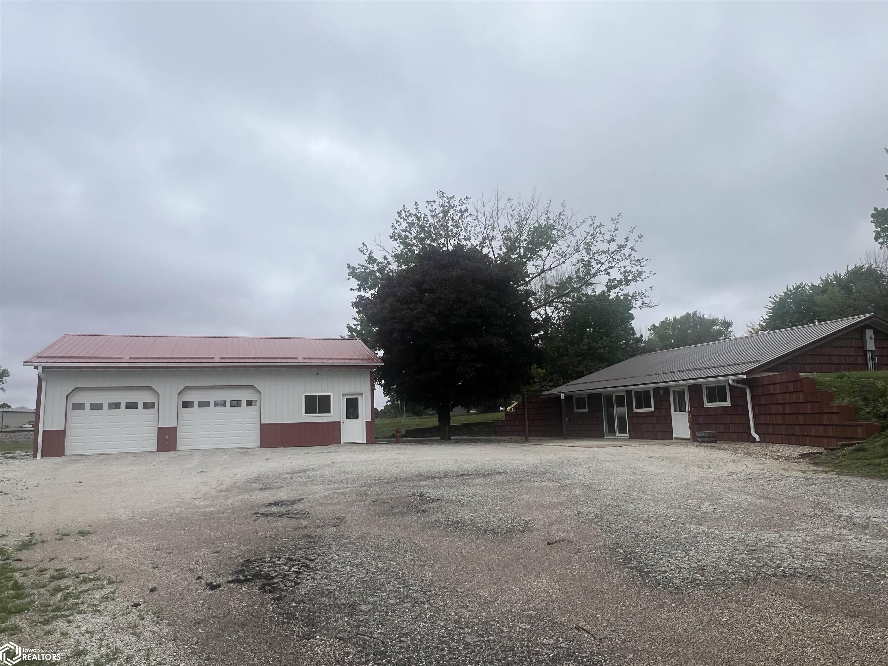 Livermore, IA 50558,502 K Rd