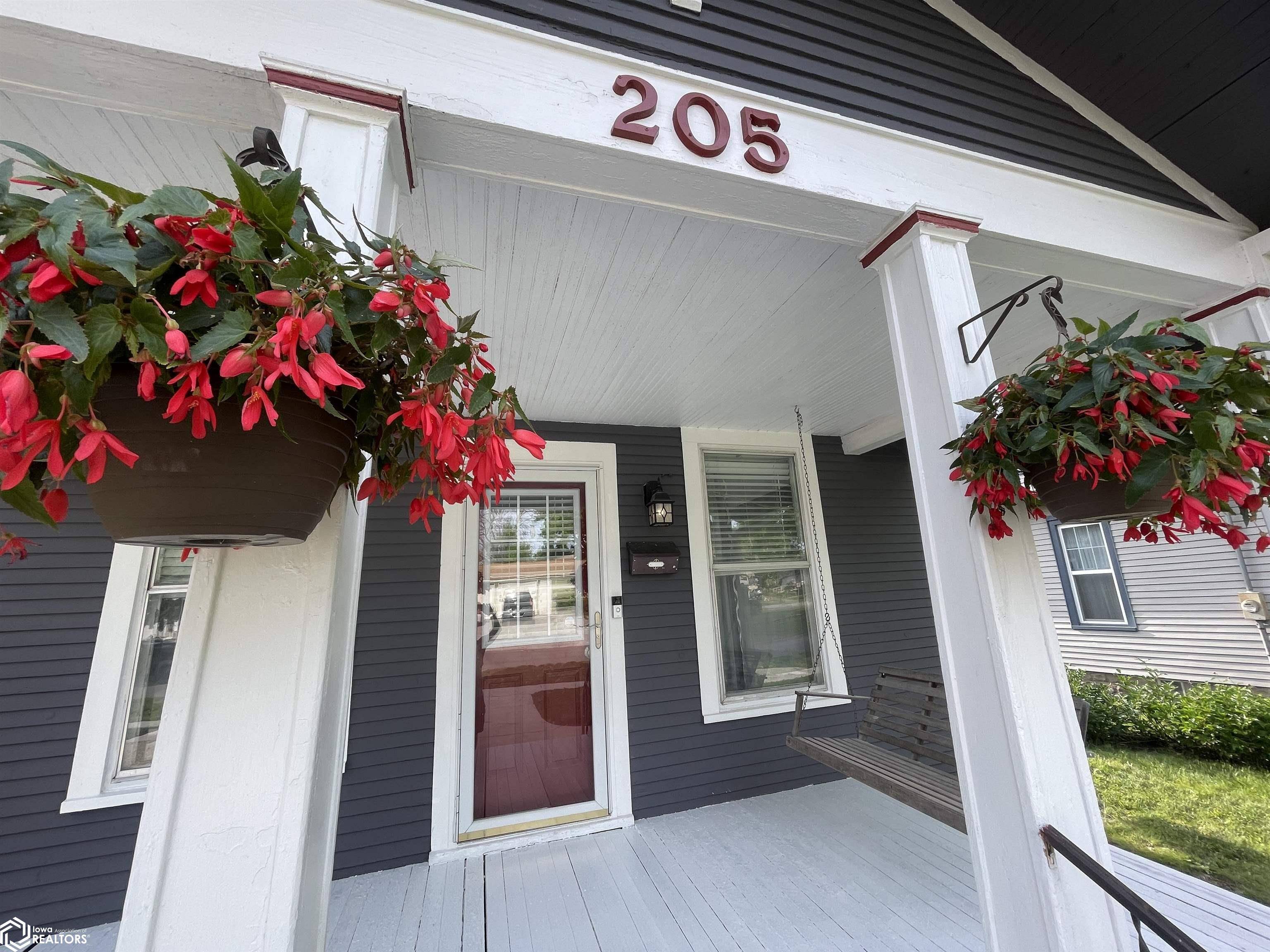 Osceola, IA 50213,205 N Park St