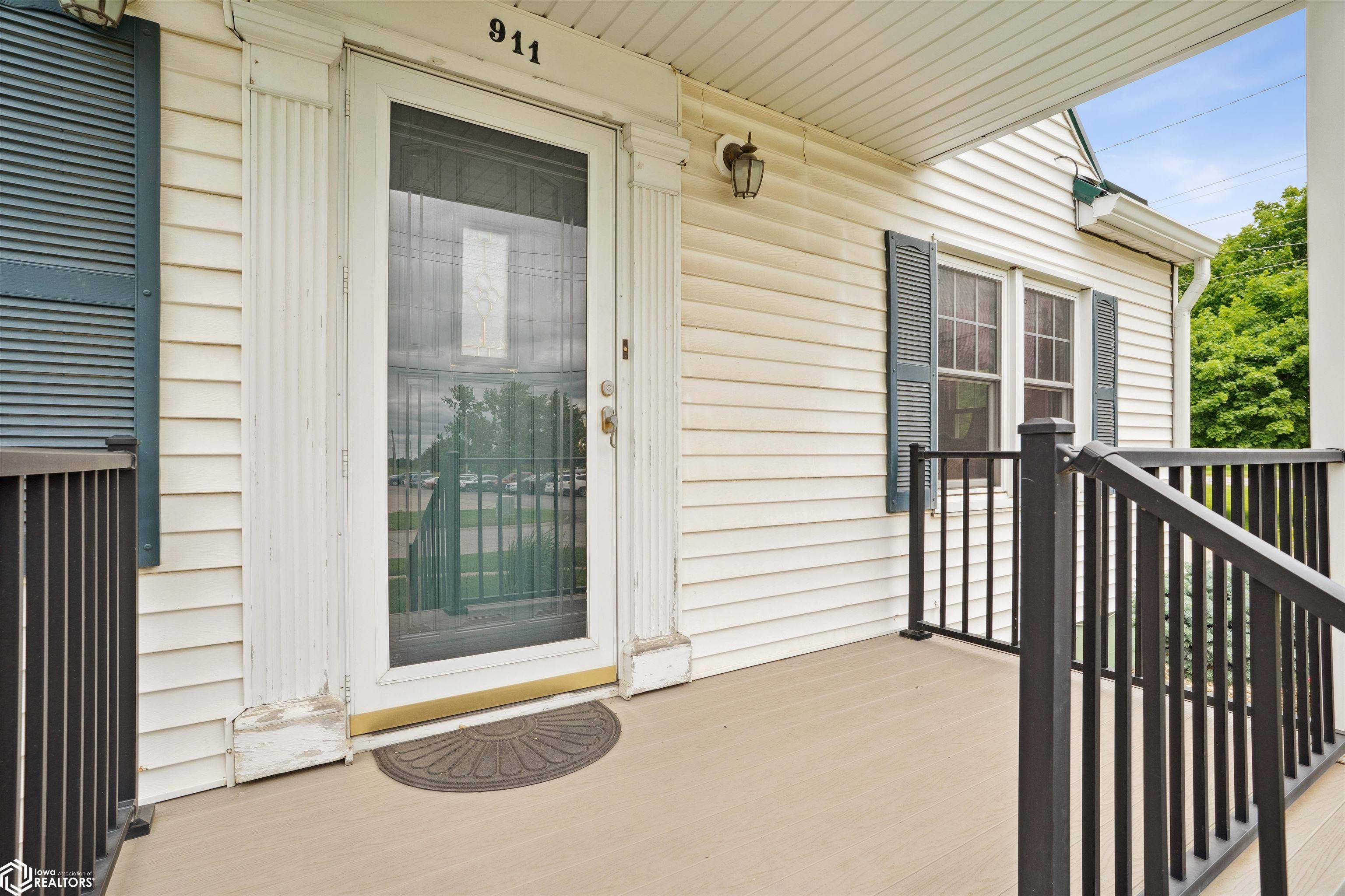 Mount Pleasant, IA 52641,911 E Monroe St