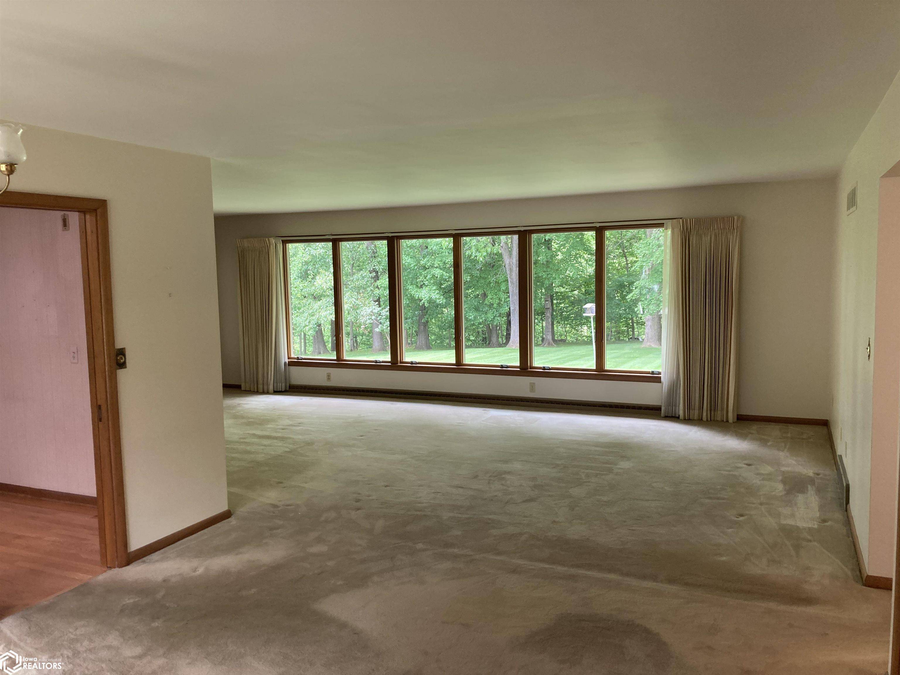 Burlington, IA 52601,2601 S 3rd St