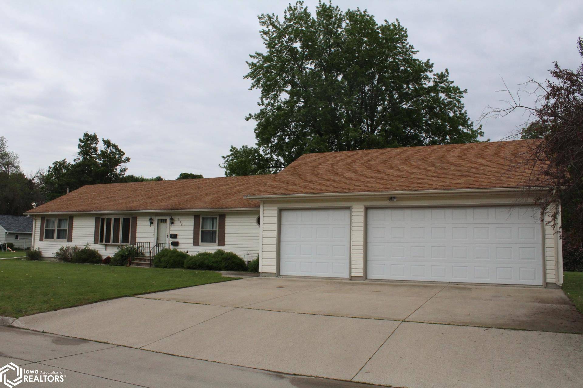 Garner, IA 50438,795 Blackstone Dr