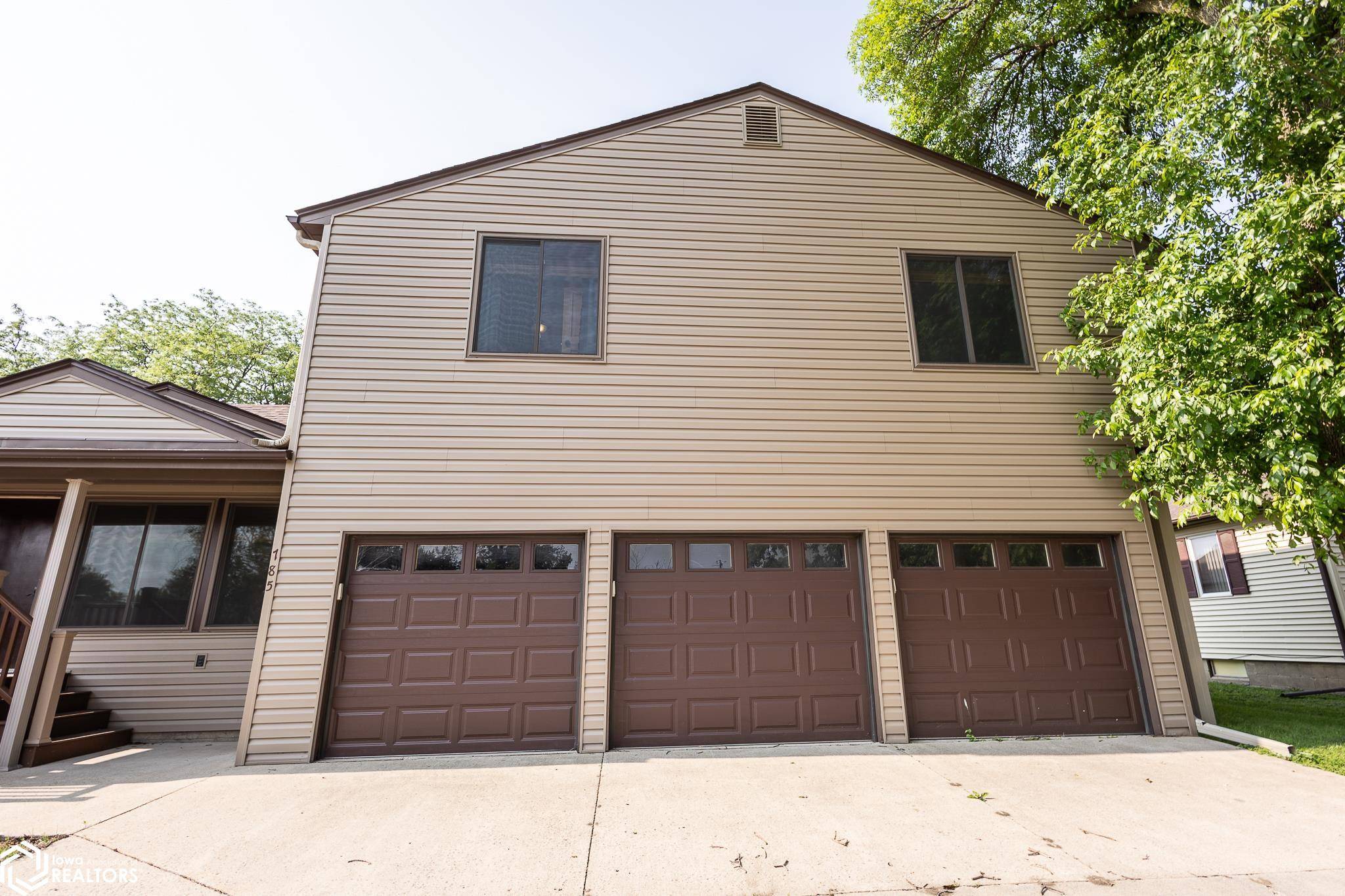Garner, IA 50428,785 W 5th St