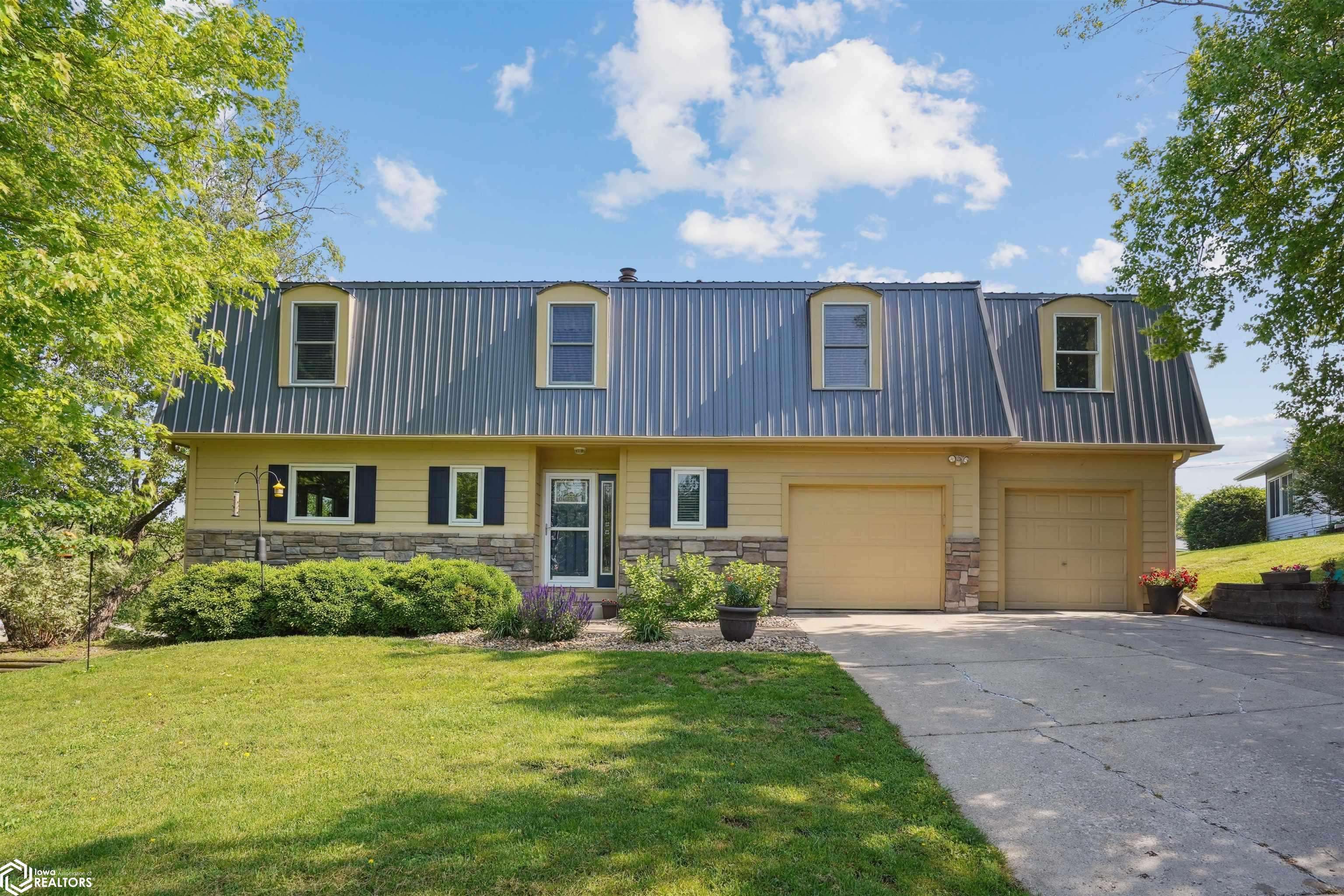 Marshalltown, IA 50158,508 Brentwood Rd